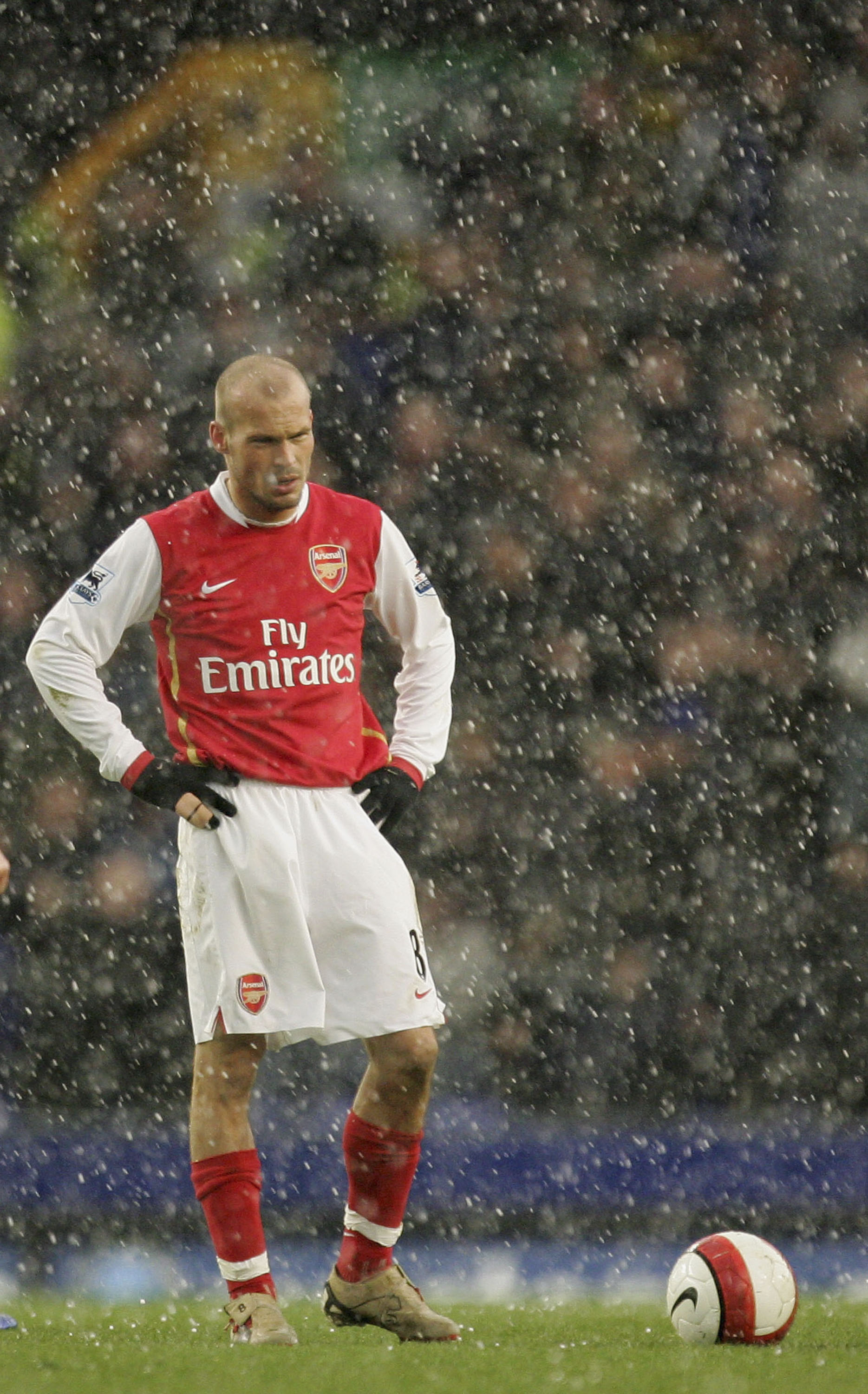 LIVERPOOL, UNITED KINGDOM - MARCH 18:  Fredrik Ljungberg of Arsenal looks disappointed after Andy Johnson of Everton scores the winner during the Barclays Premiership match between Everton and Arsenal at Goodison Park on March 18, 2007 in Liverpool, Engla