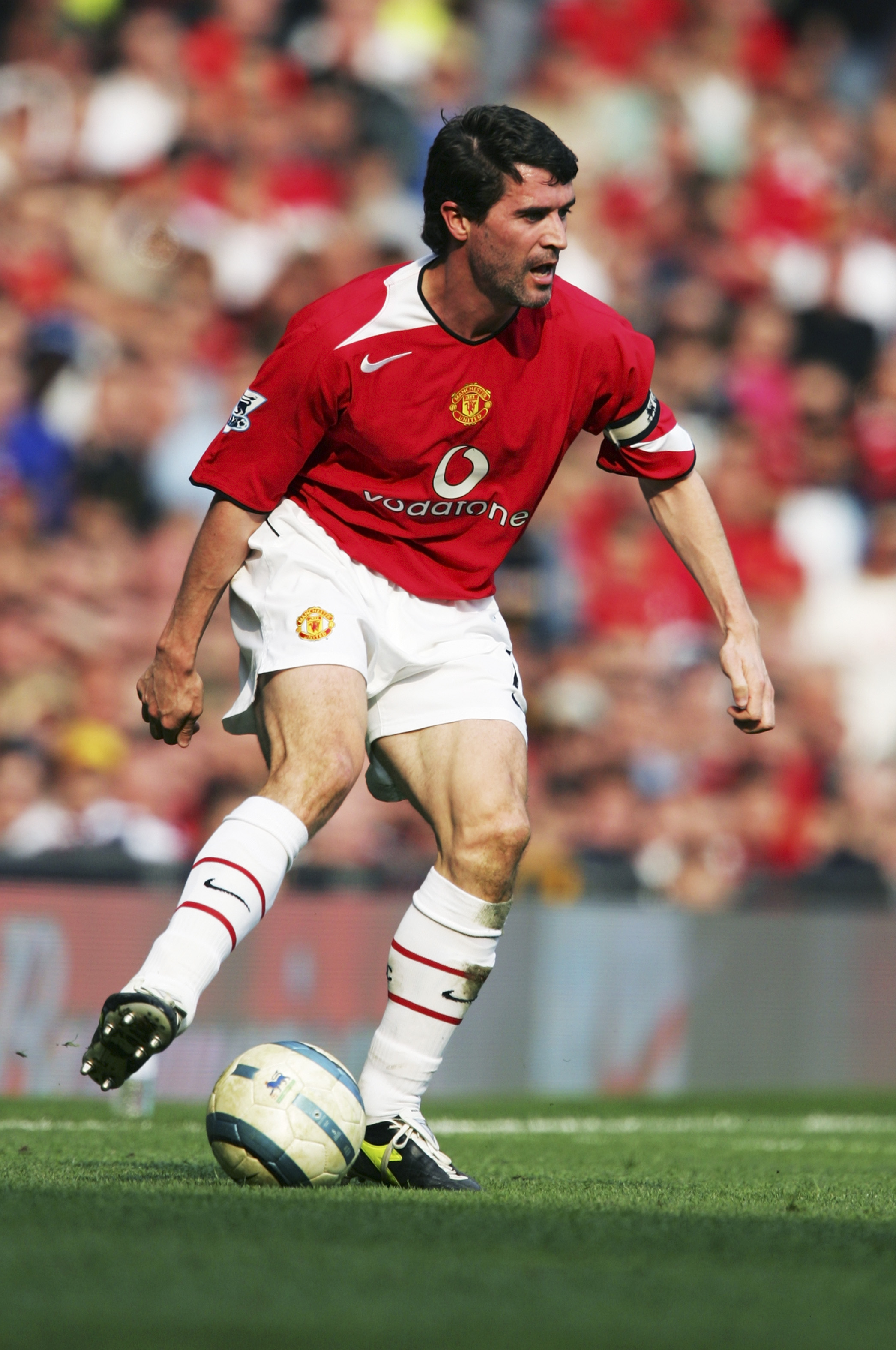 MANCHESTER, ENGLAND - APRIL 2:  Roy Keane of Manchester United in action during the Premier League match between Manchester United and Blackburn Rovers at Old Trafford on April 2, 2005 in Manchester, England.  (Photo by Alex Livesey/Getty Images)