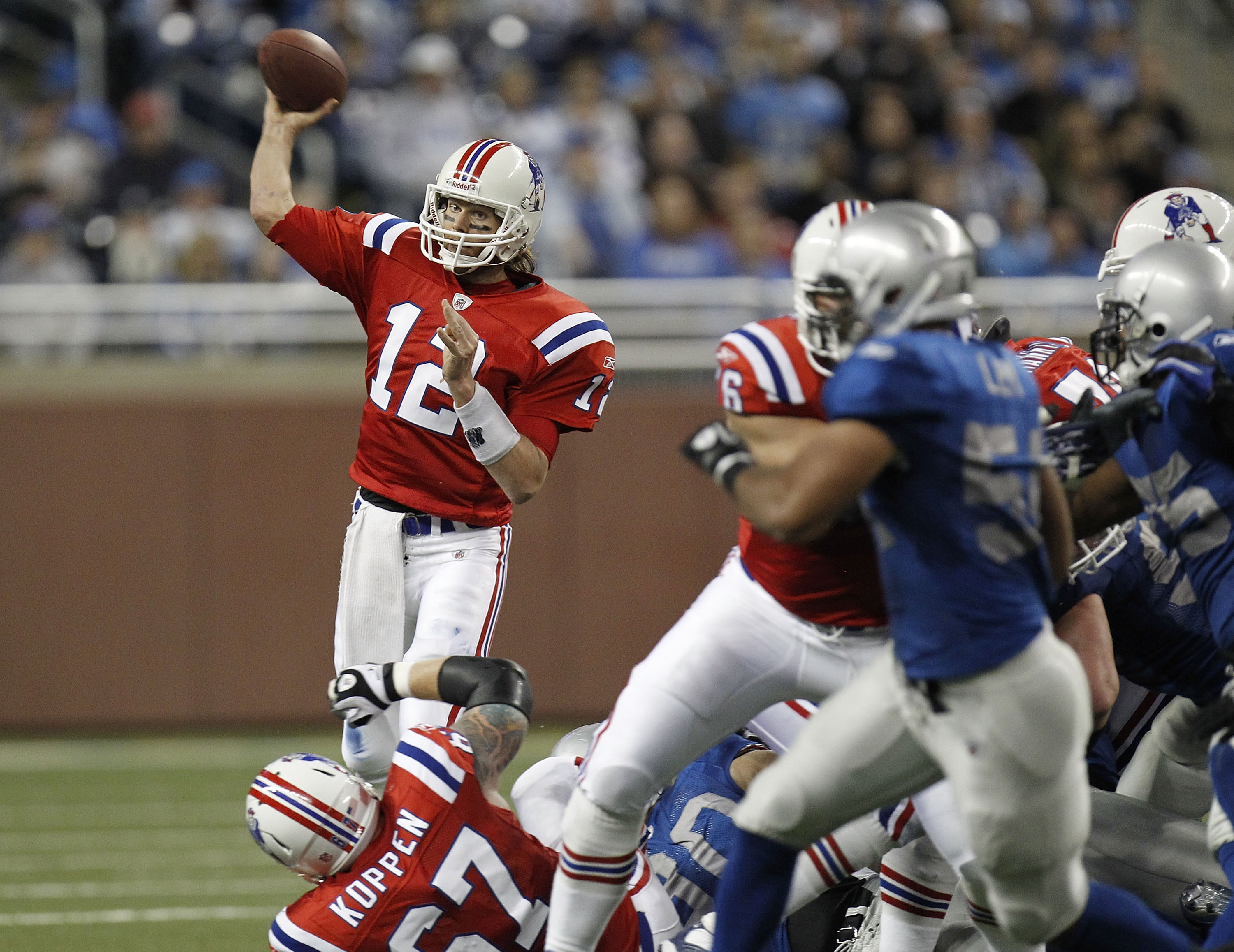 With his 523rd TD pass, Tom Brady passes Drew Brees for 2nd all