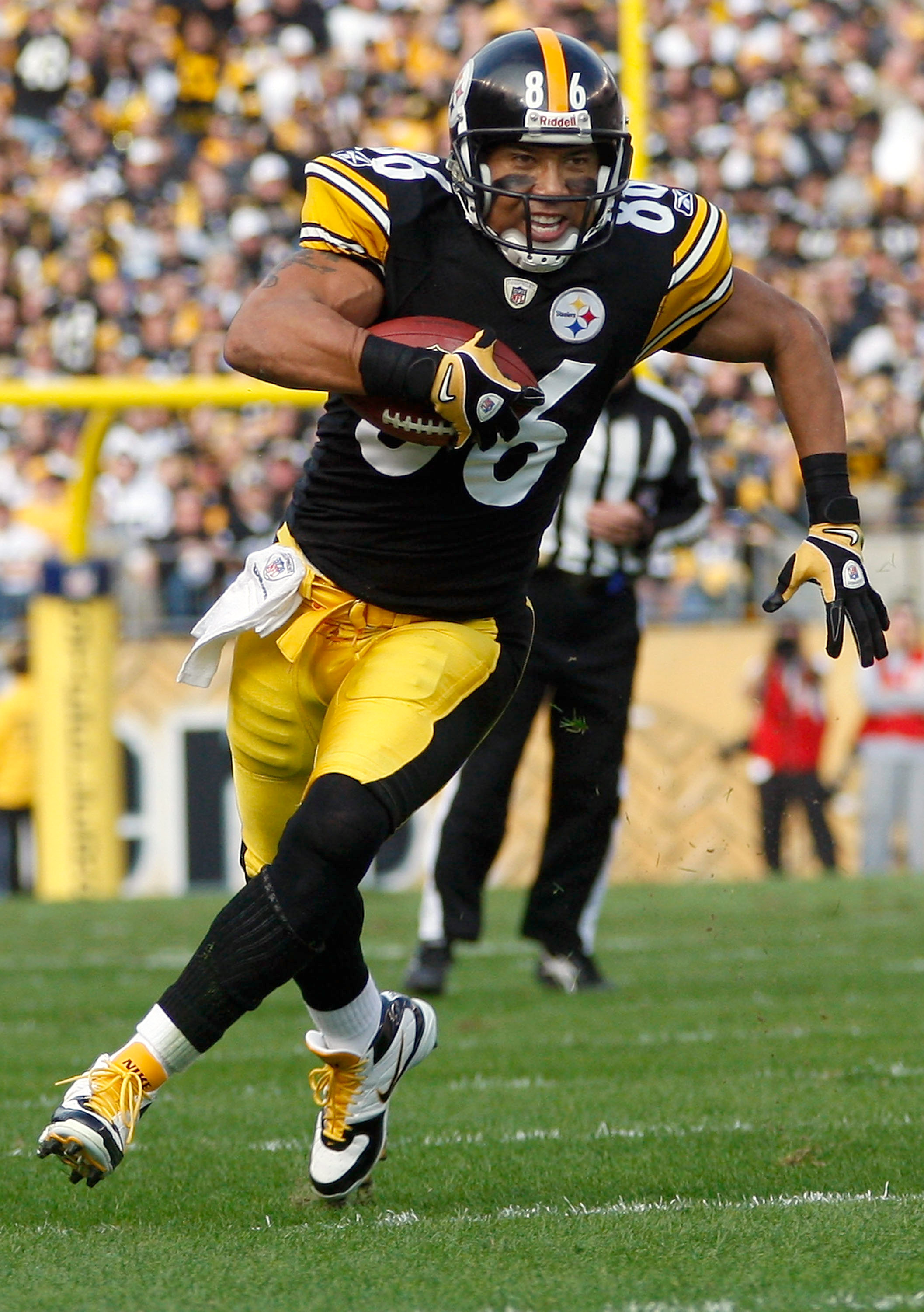 Pittsburgh Steelers receivers Hines Ward (86) and Mike Wallace (17