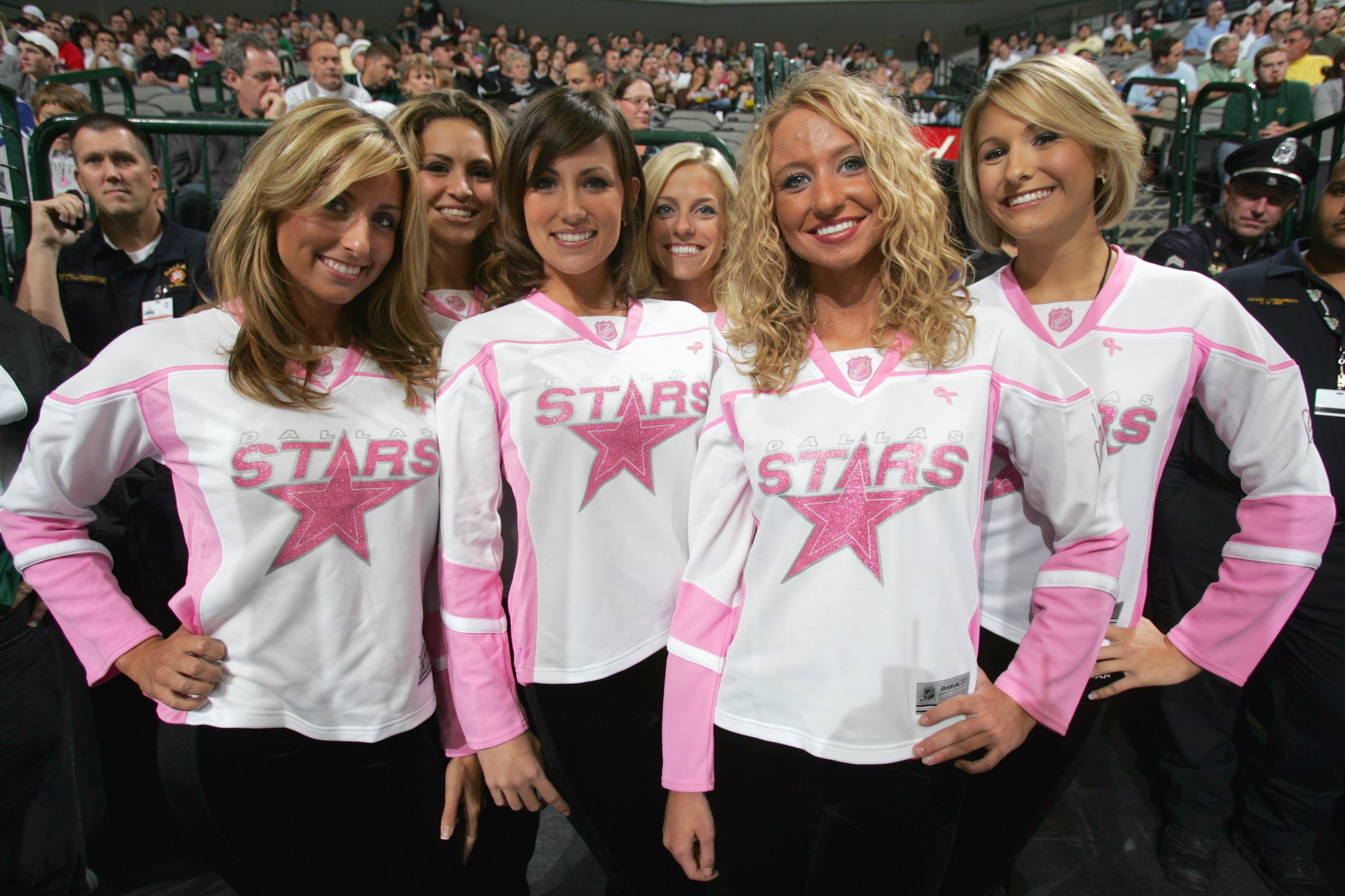 Edmonton Oilers Cheerleaders And 20 More Nhl Ice Girls Bleacher