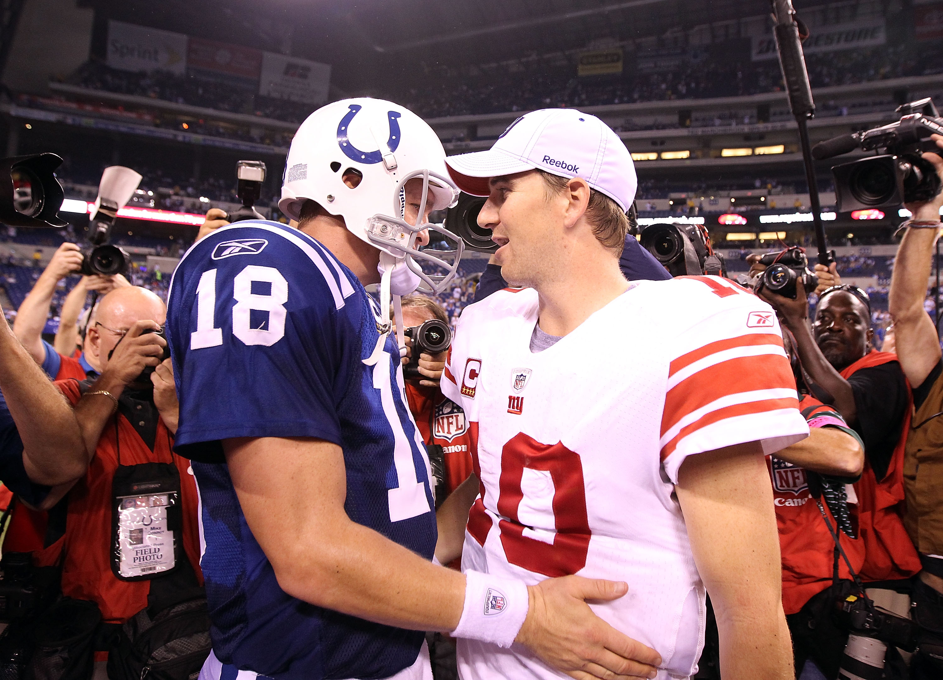 Peyton Manning defeats brother as Indianapolis Colts bounce back, NFL