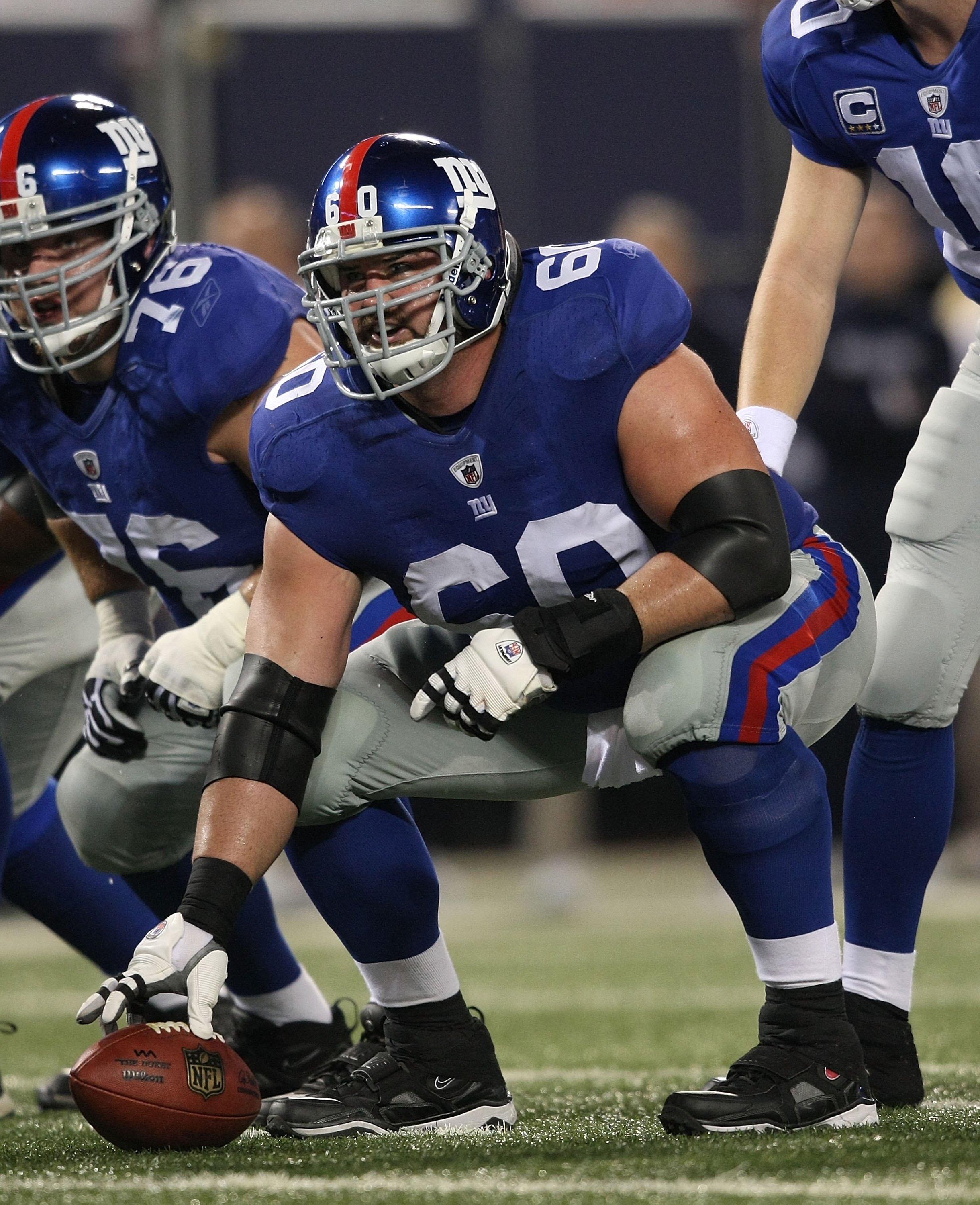 Photo: New York Giants Barry Cofield grabs on to Jacksonville