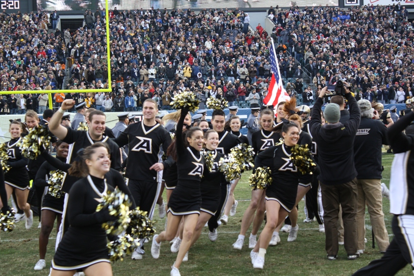 Army Cheer leaders Enter the Field