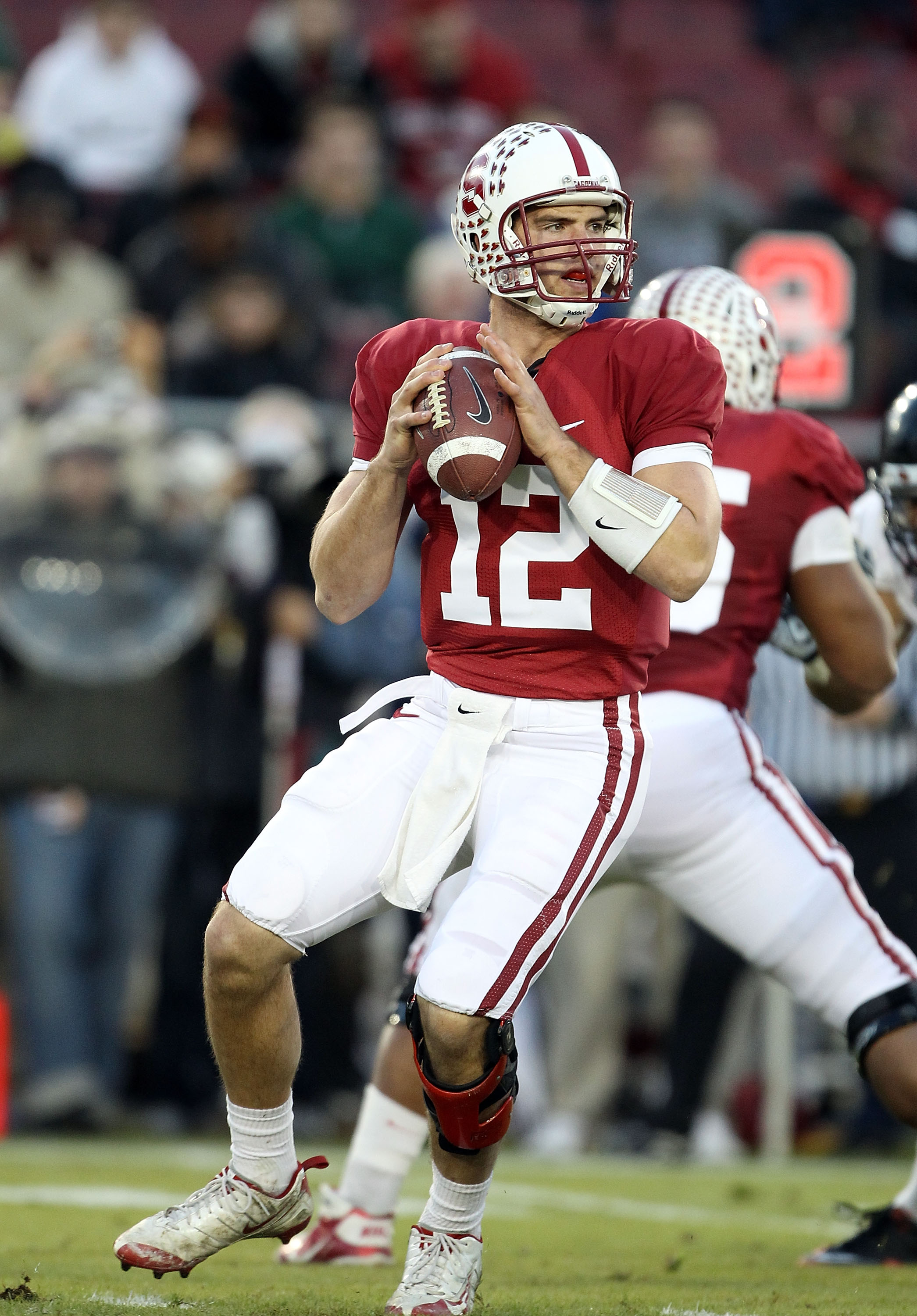 PALO ALTO, CA - NOVEMBER 27: Andrew Luck #12 of the Stanford Cardinal in action against the Oregon State Beavers at Stanford Stadium on November 27, 2010 in Palo Alto, California. (Photo by Ezra Shaw/Getty Images)