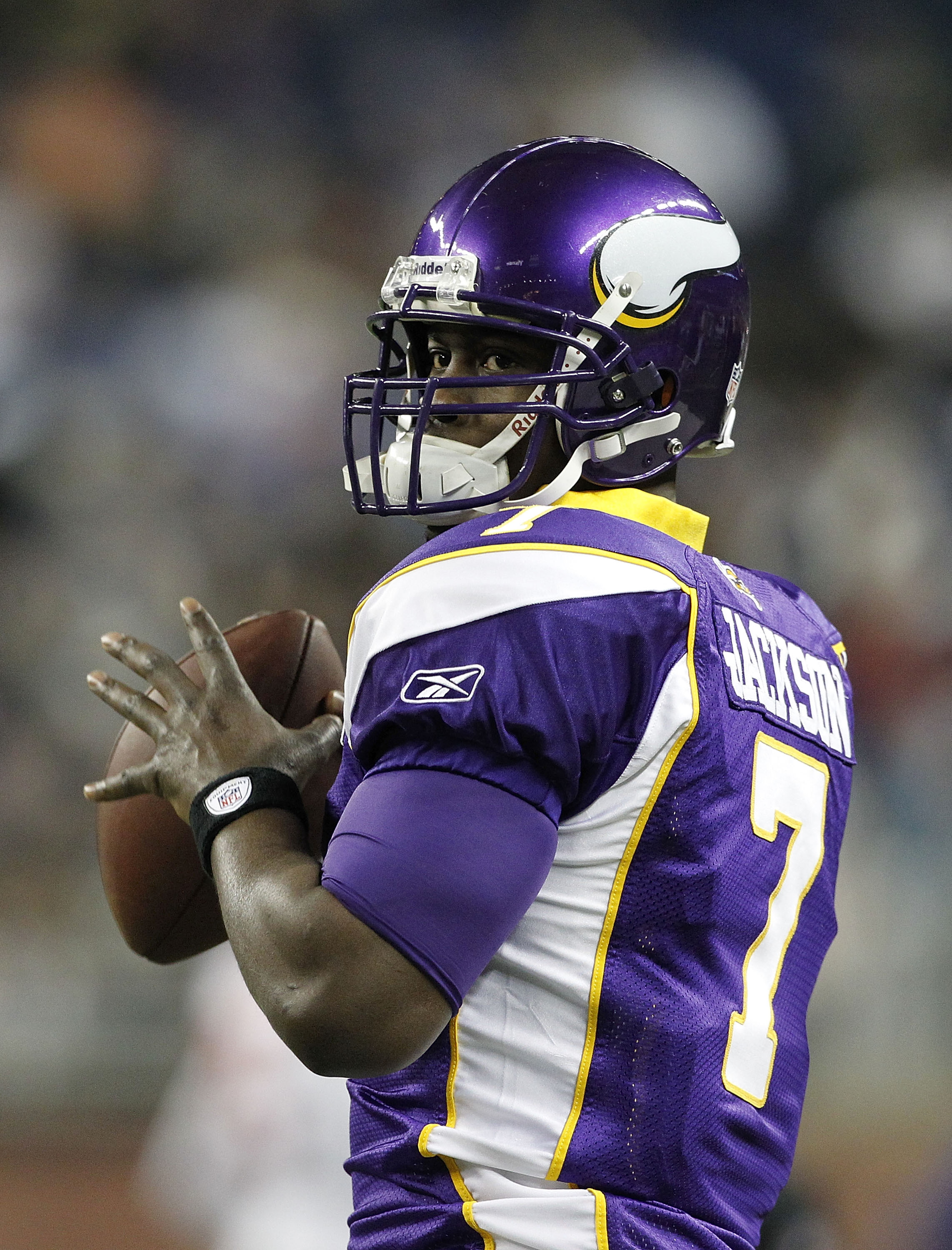 DETROIT, MI - DECEMBER 13: Tavaris Jackson #7 of the Minnesota Vikings warms up prior to the start of the game against the New York Giants on December 13, 2010 in Detroit, Michigan.  (Photo by Leon Halip/Getty Images)