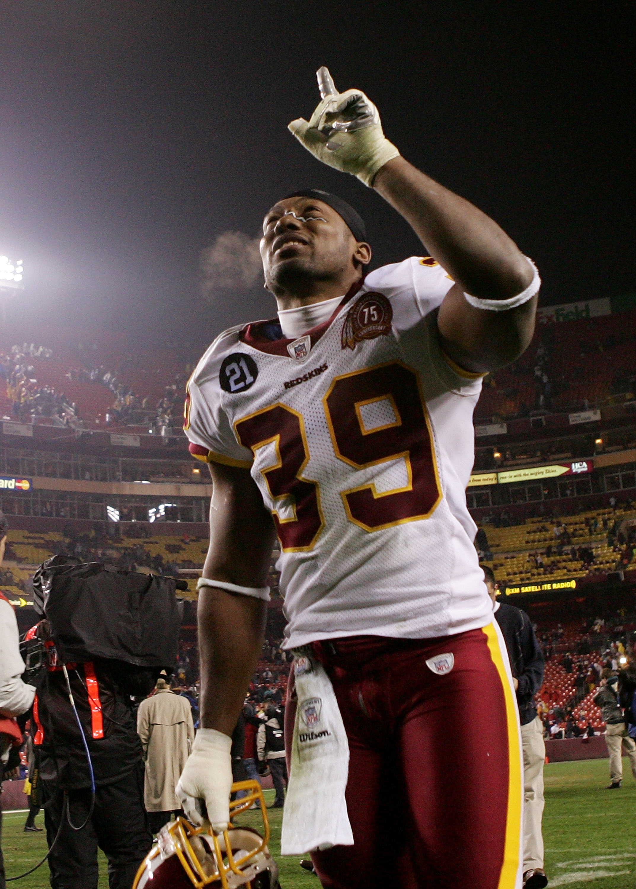 FedEx Field, Landover, Maryland, . game action during NFL, ESPN Monday  Night Football, between the New York Giants at the Washington Redskins.  Redskins are coming off a 34-13 victory over the Oakland