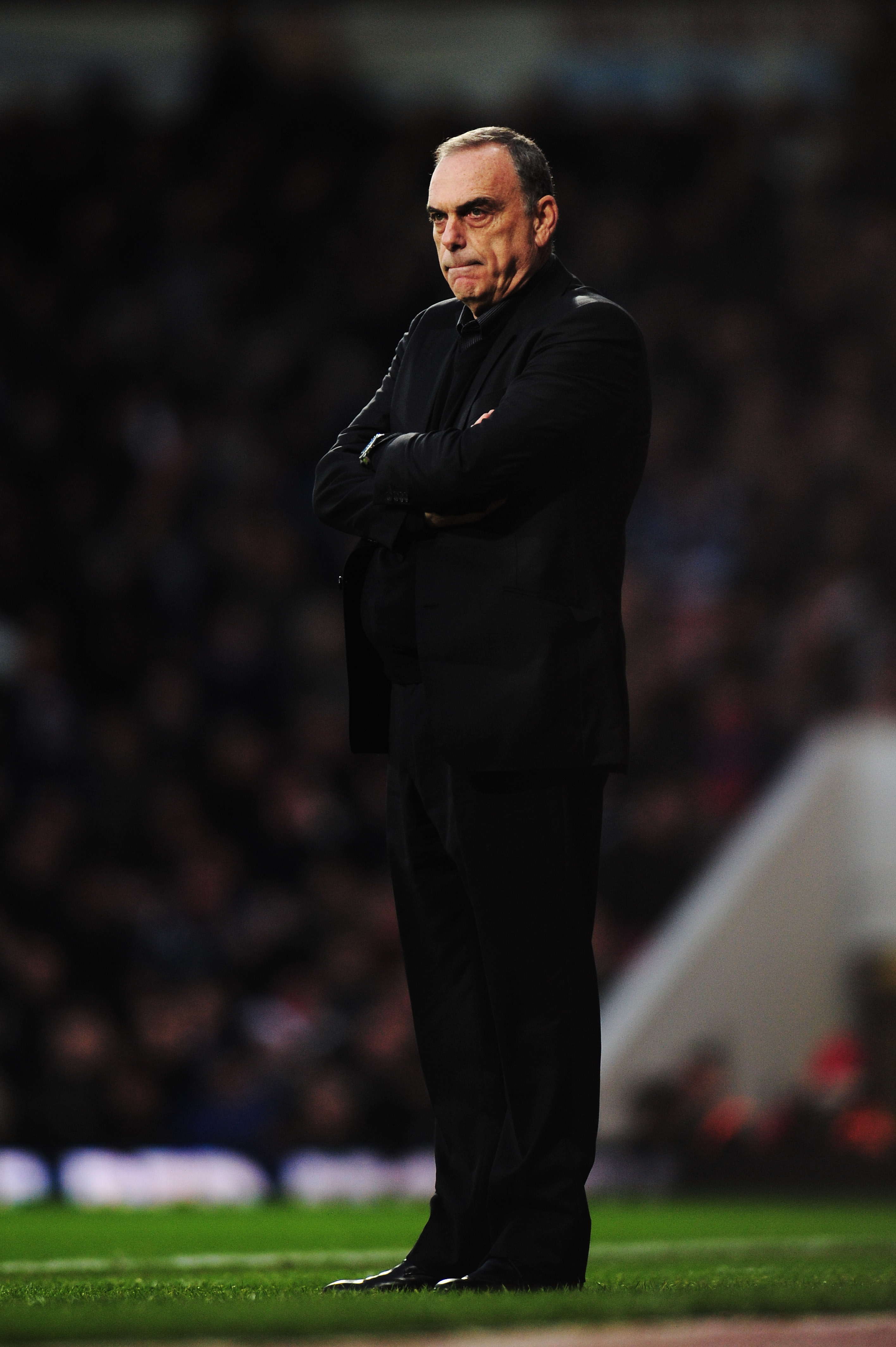 LONDON, UNITED KINGDOM - DECEMBER 11:  Avram Grant the West Ham United manager watches from the touchline during the Barclays Premier League match between West Ham United and Manchester City at Upton Park on December 11, 2010 in London, England.  (Photo b