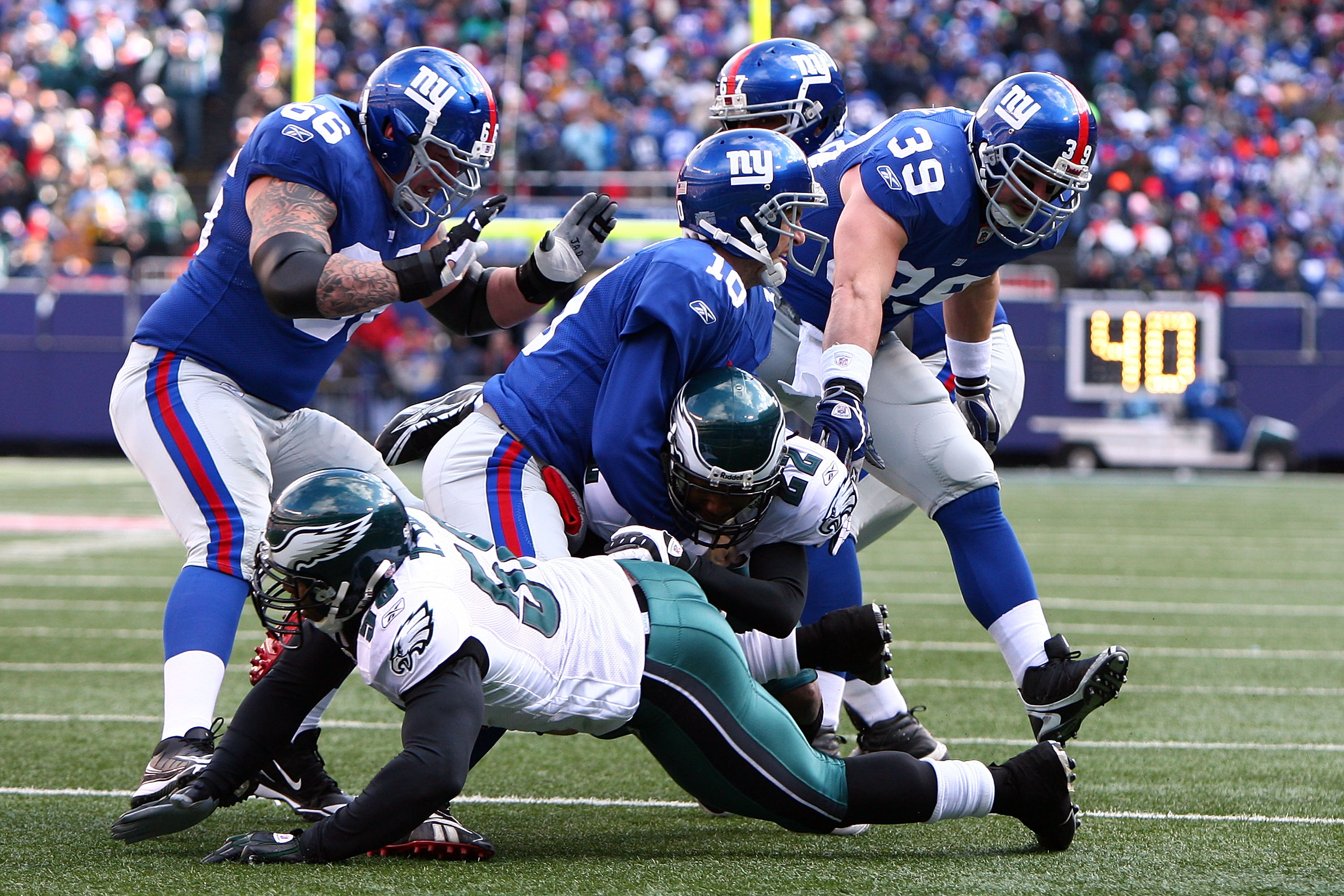 IT'S EAGLES-GIANTS IN EAST SHOWDOWN FOR CHANCE AT NFC TITLE!