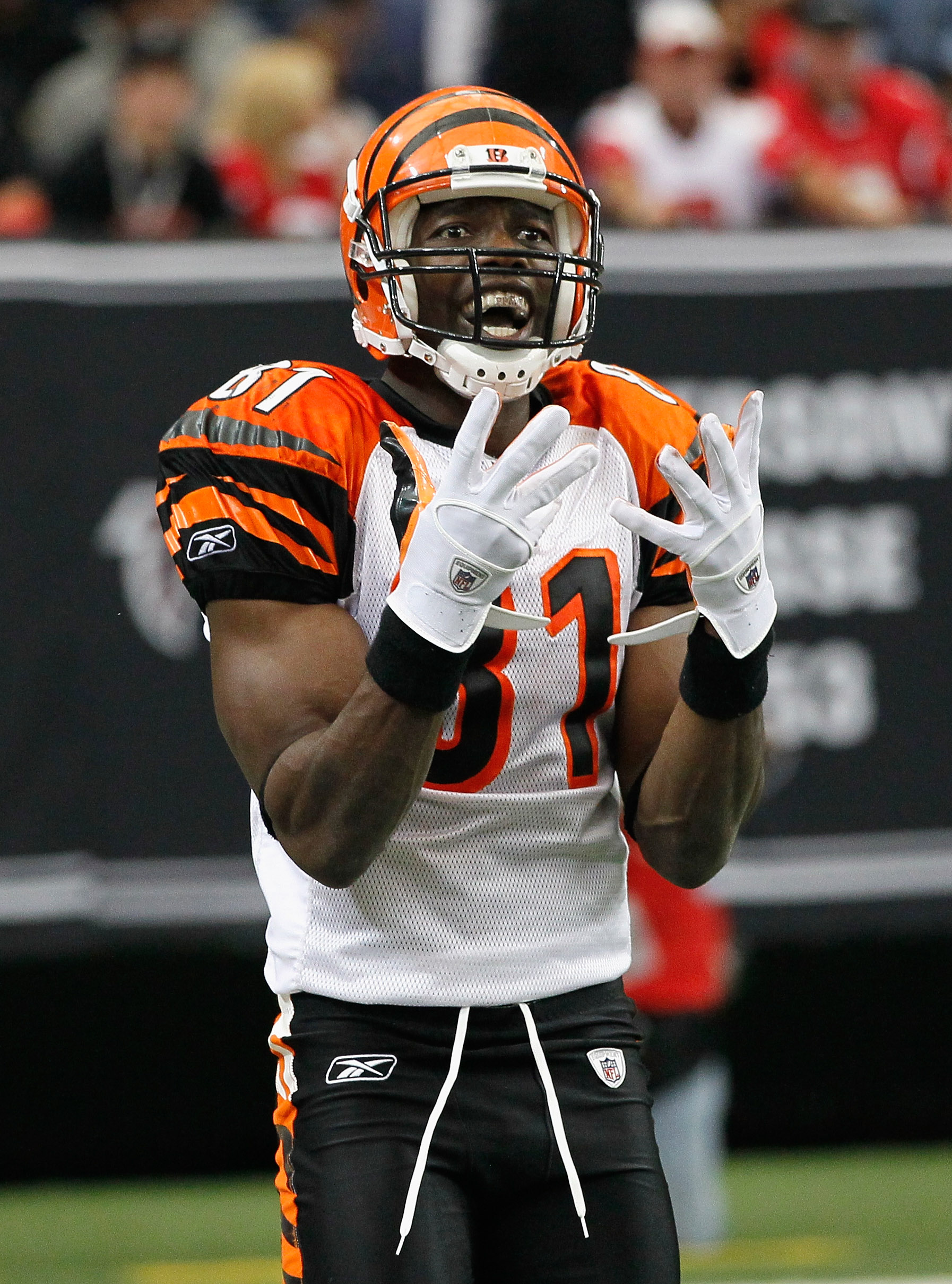 NFL great Terrell Owens involved in car wreck
