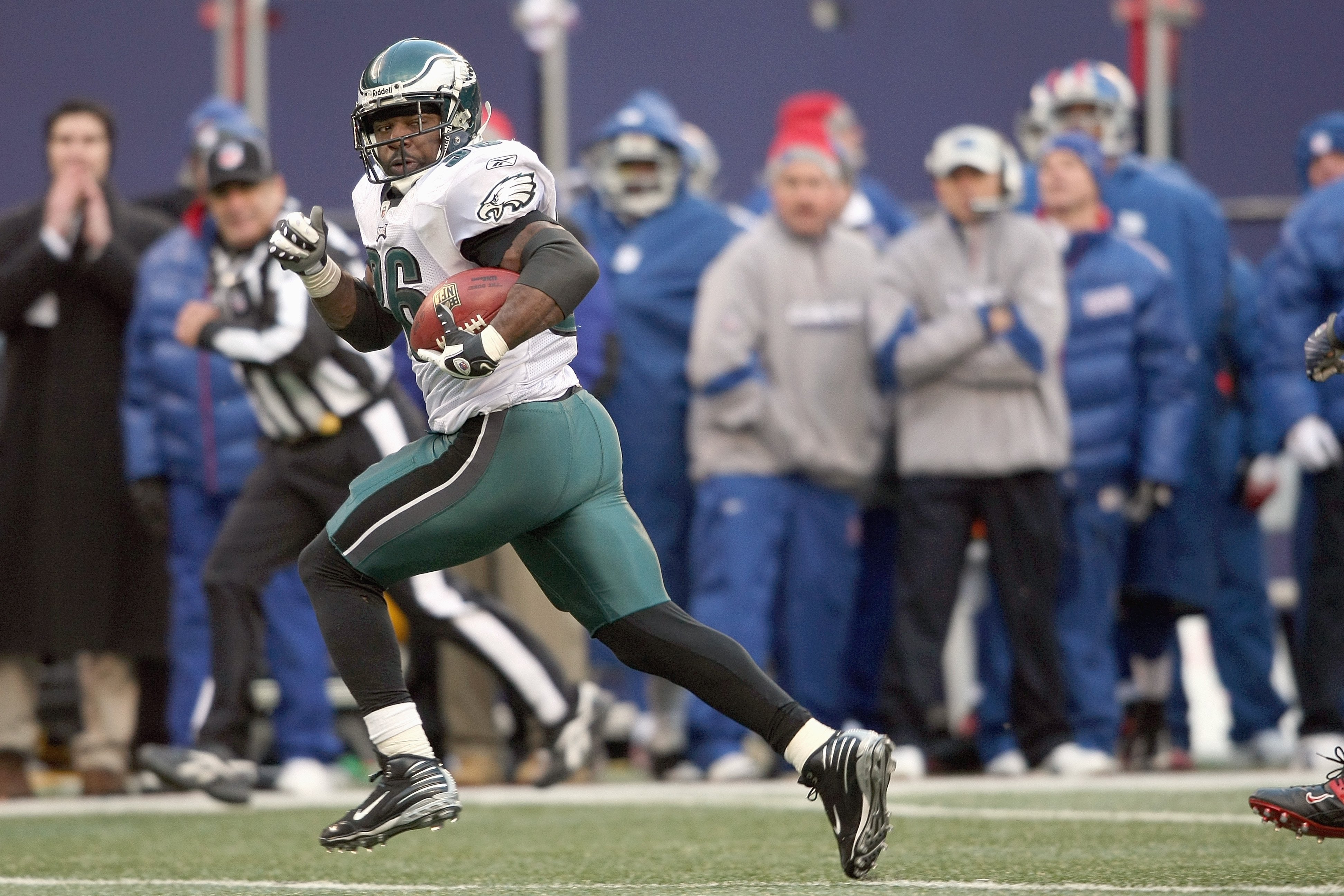 Giants must stop Brian Westbrook in order to send Eagles packing