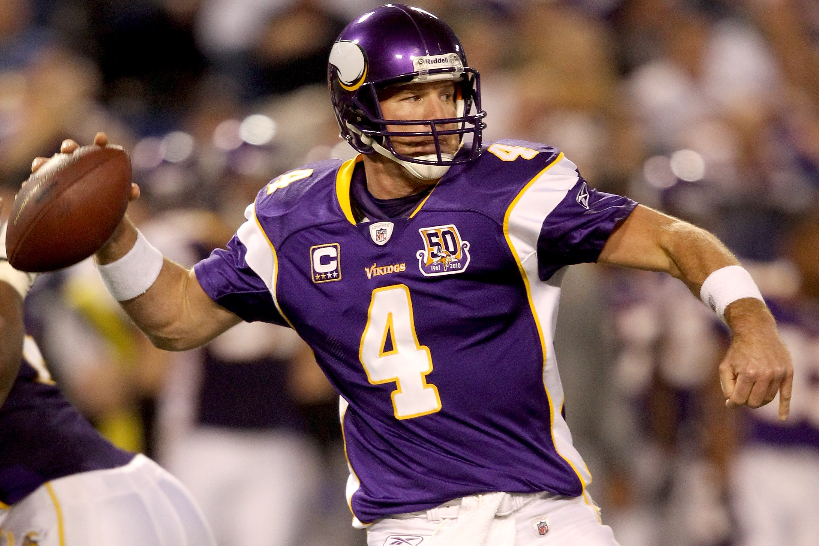 Minnesota Vikings - 10 years ago, Brett Favre earned NFC Offensive Player  of the Week honors after his 4 TD and 0 INT game in his return to Lambeau  Field.