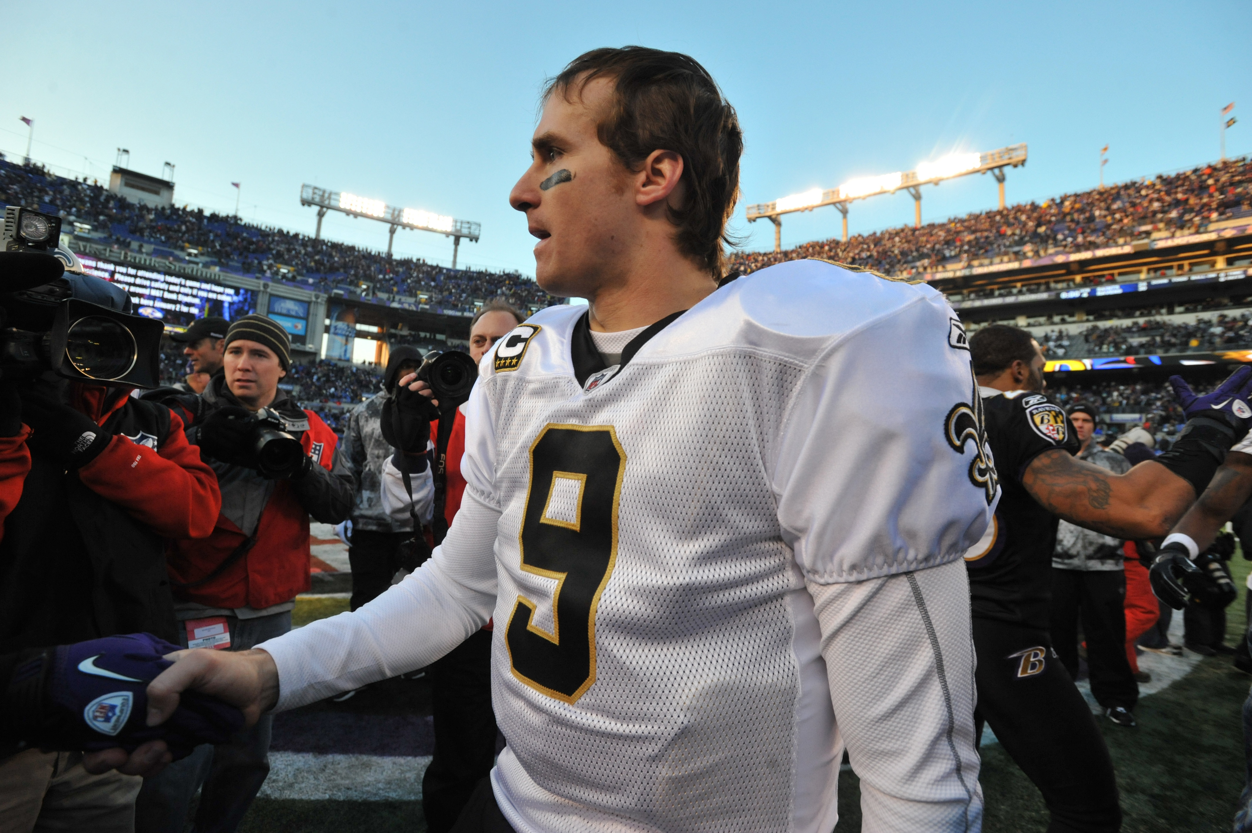 Eagles' Michael Vick, Saints' Drew Brees trying to rally their