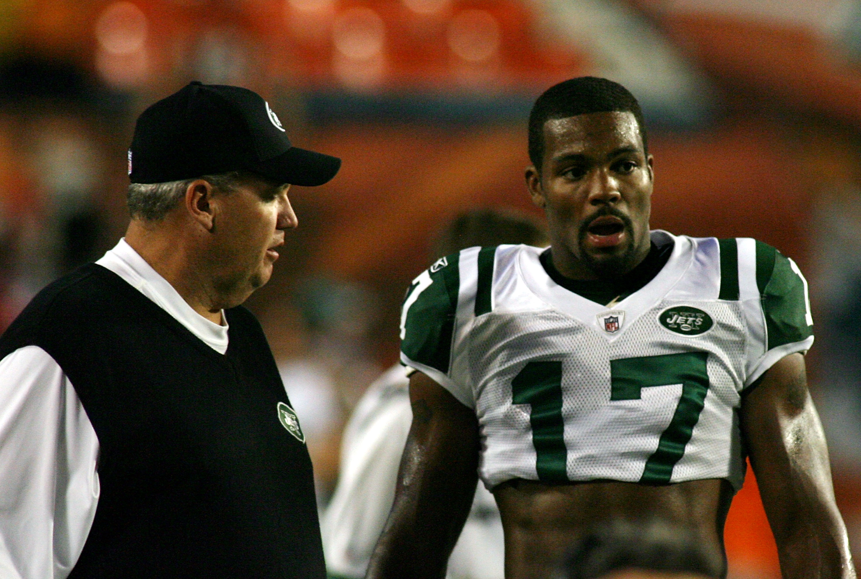 NY Jets Players Wear Extra Socks Around Rex Ryan in Lockeroom