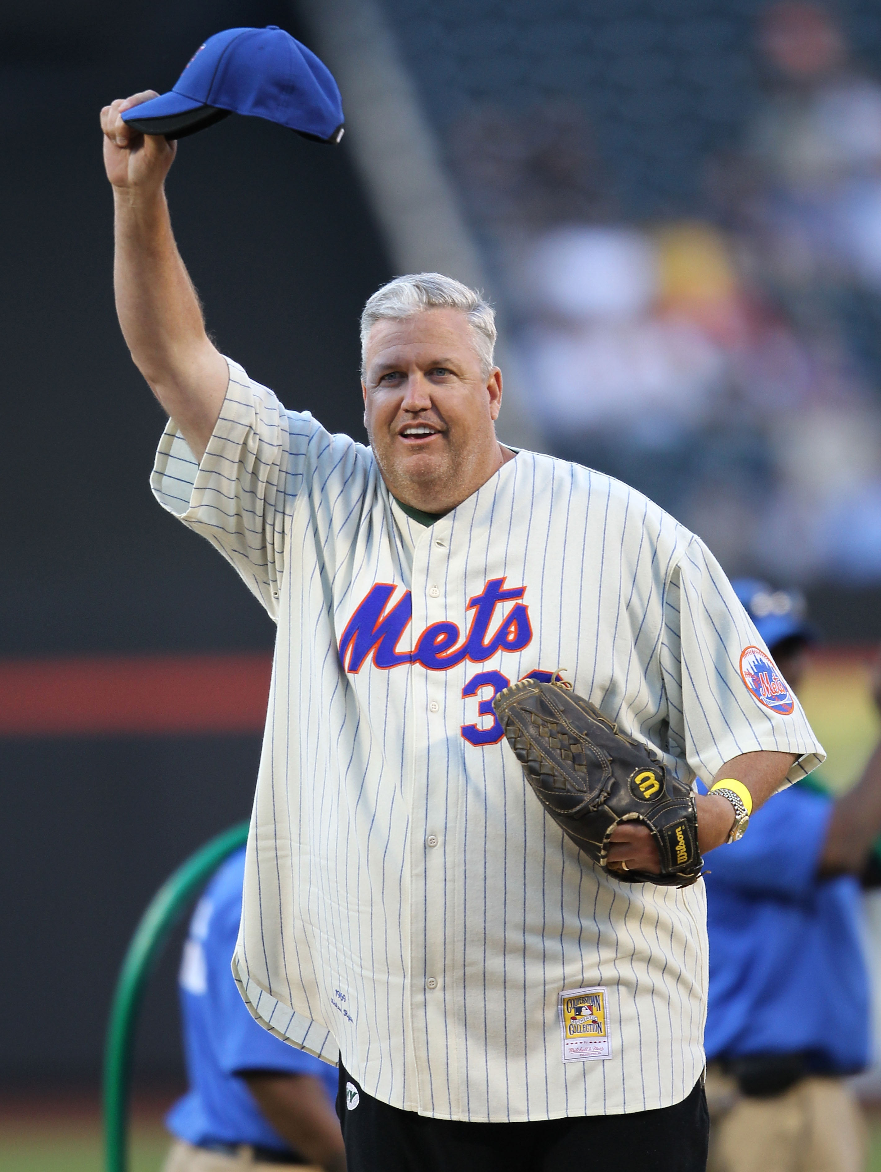 NY Jets Players Wear Extra Socks Around Rex Ryan in Lockeroom