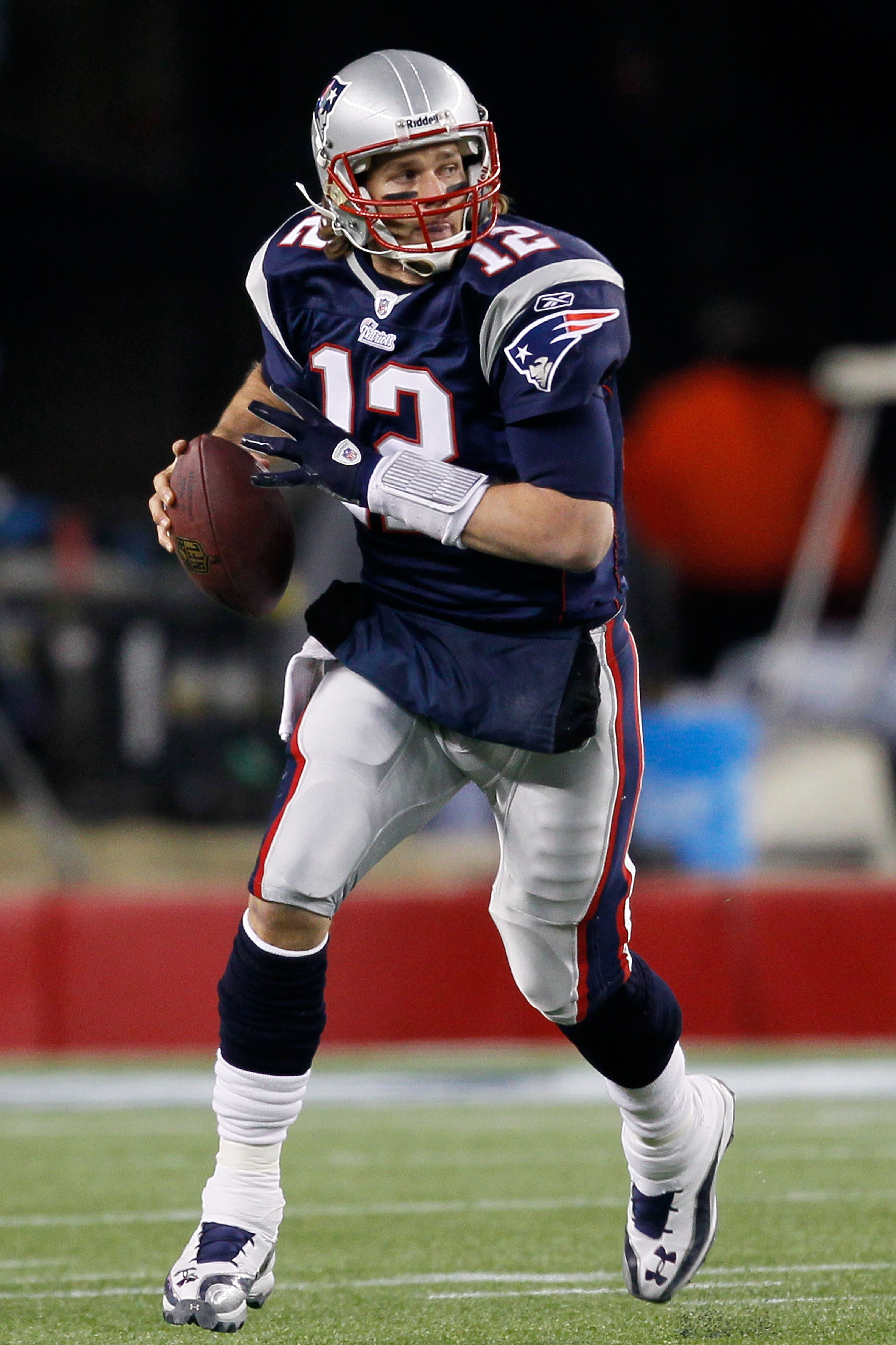 Tom Brady looks old but New England Patriots run past Buffalo Bills