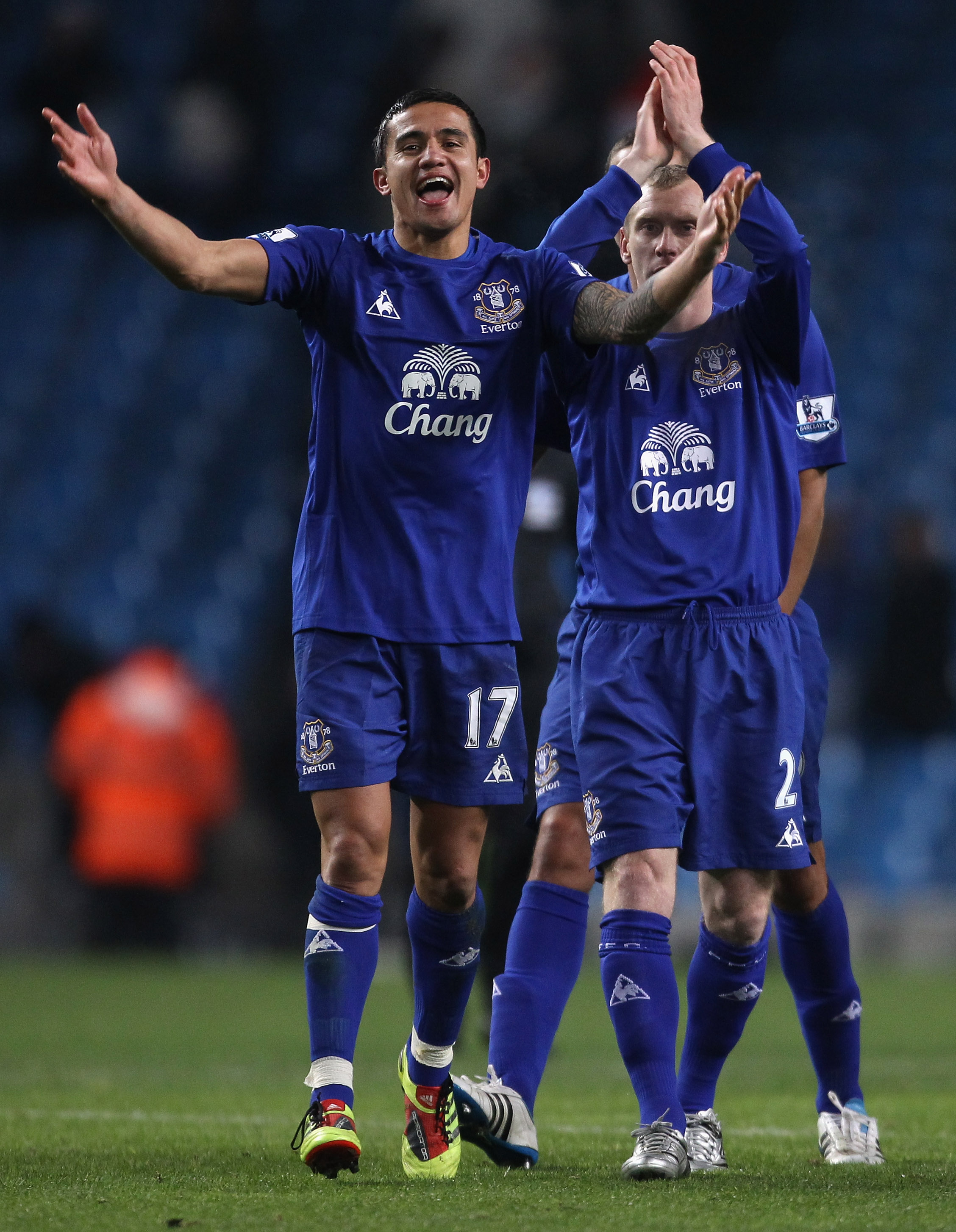 MANCHESTER, ENGLAND - DECEMBER 20:  Tim Cahill of Everton celebrates after victory over Manchester City in the Barclays Premier League match between Manchester City and Everton at City of Manchester Stadium on December 20, 2010 in Manchester, England.  (P