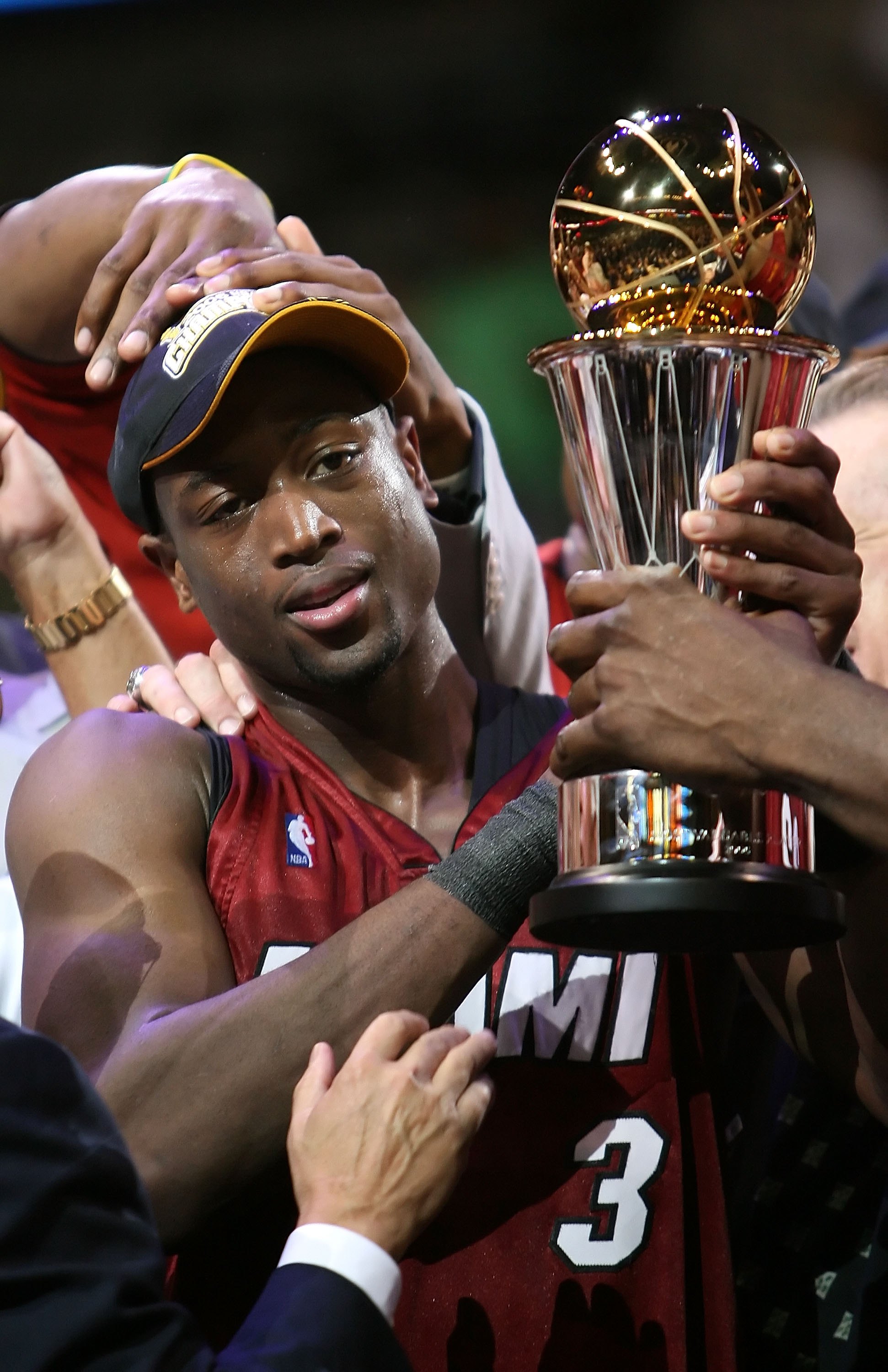 Kobe Bryant vs. Dwyane Wade: A Comparison Between Two Featured