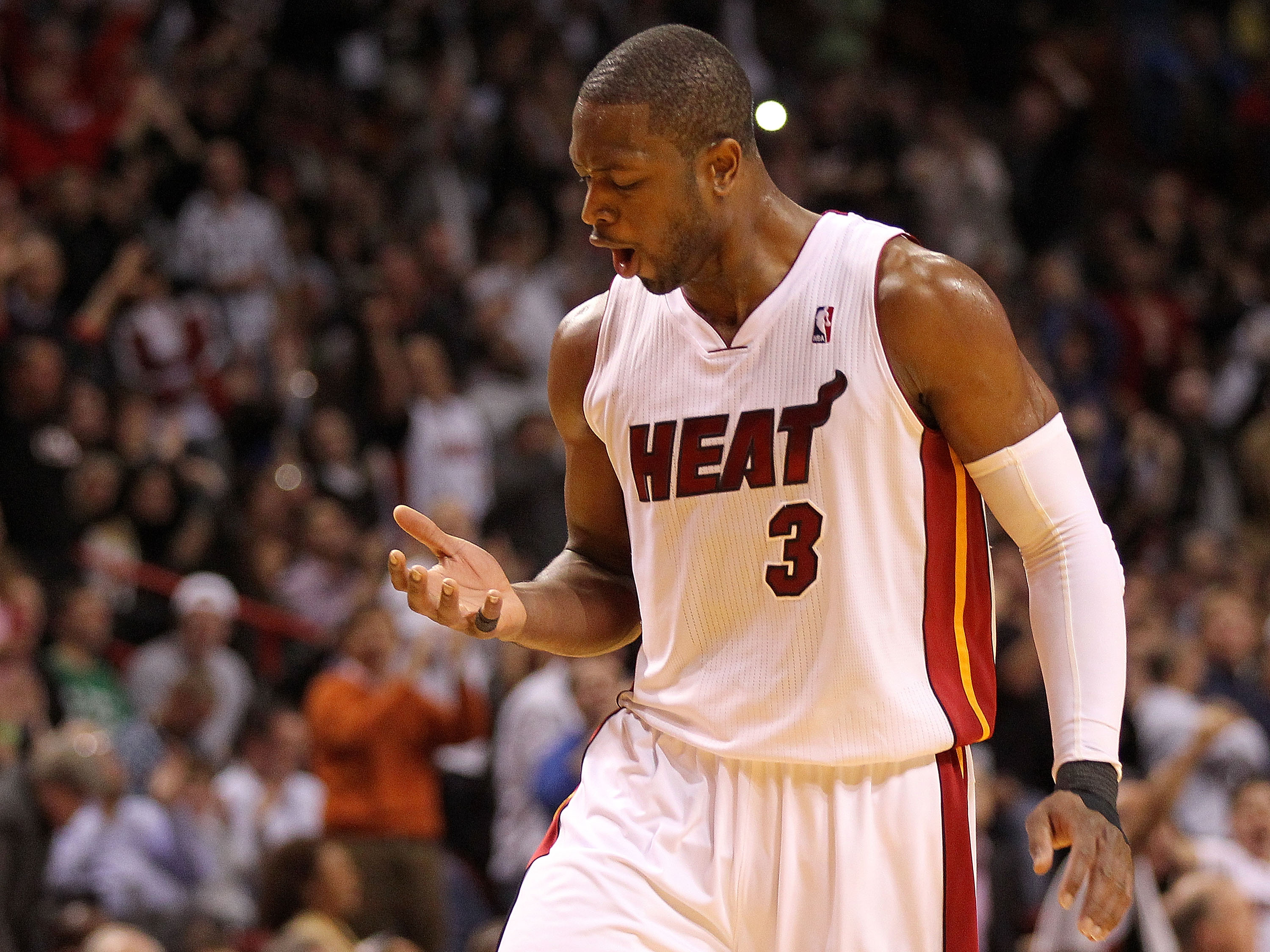 Kobe Bryant Vs. Dwyane Wade: A Comparison Between Two Featured ...