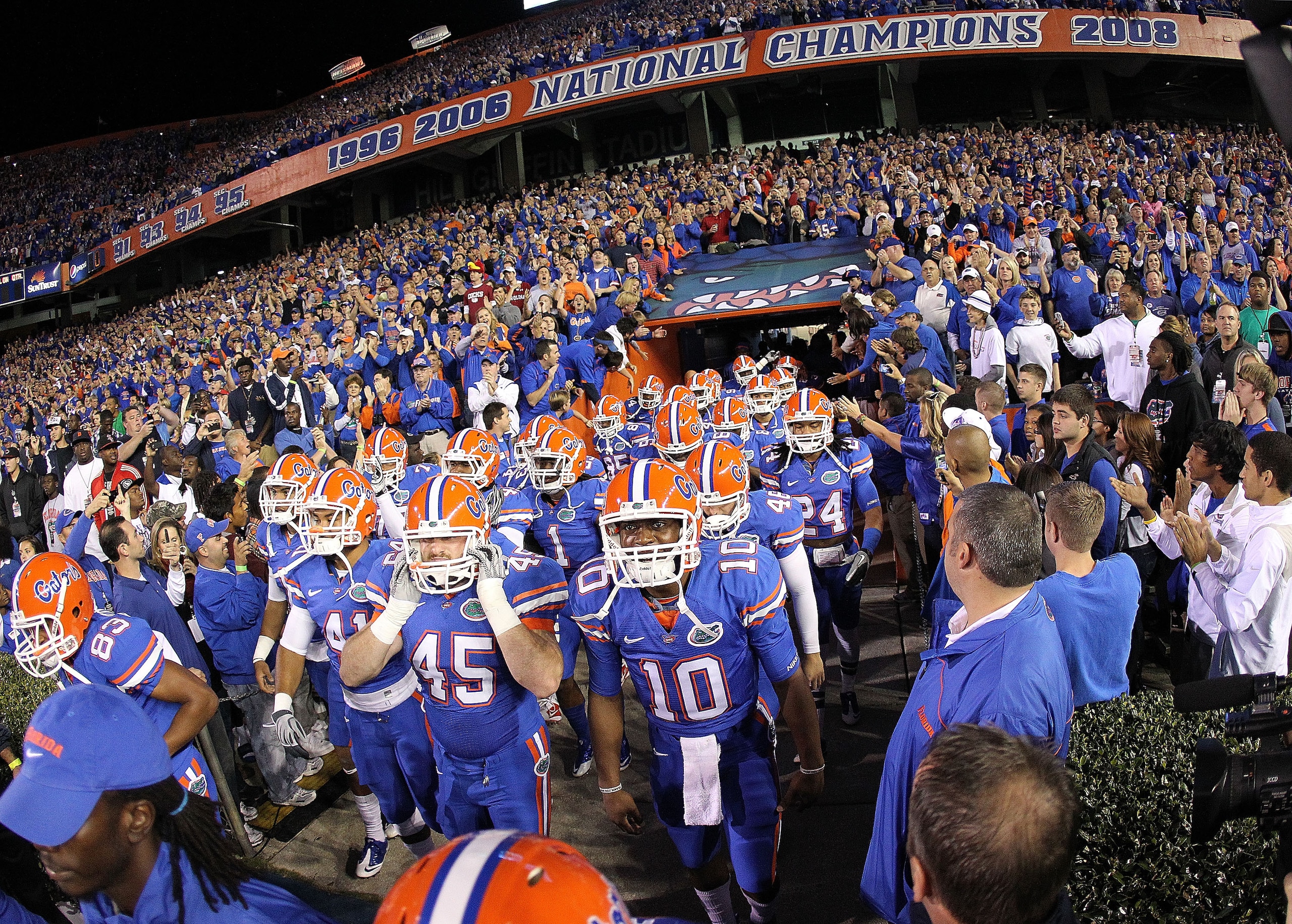 GAINESVILLE, FL - NOVEMBER 13:  The Florida Gators enter the field during a game against the South Carolina Gamecocks at Ben Hill Griffin Stadium on November 13, 2010 in Gainesville, Florida.  (Photo by Mike Ehrmann/Getty Images)