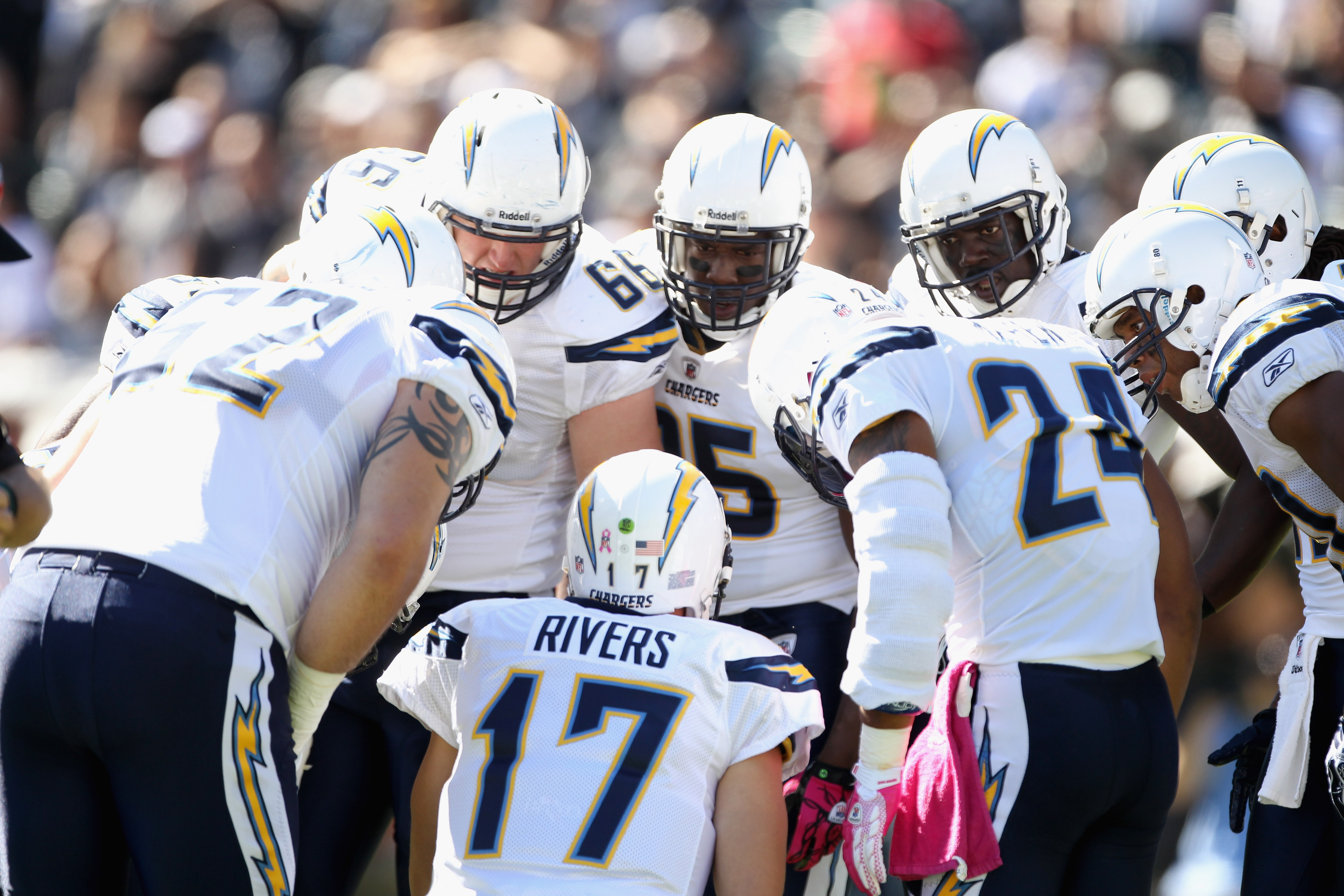 Chargers News: Bolts Favored This Weekend Against Raiders