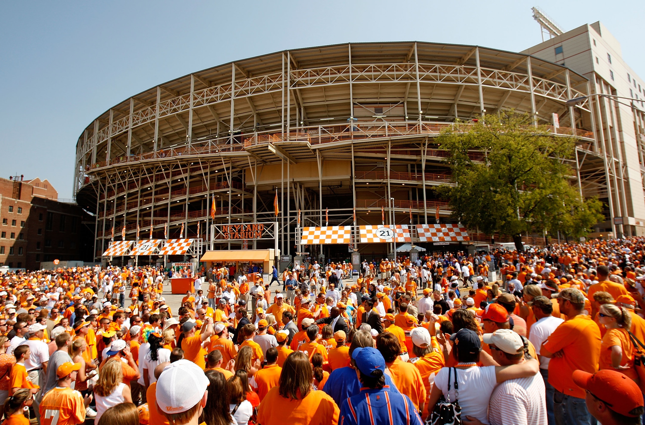KNOXVILLE, TN - SEPTEMBER 20: Fans watch on as the Tennessee Volunteers make their way through the crowd during the Vol Walk before the start of their game against the Florida Gators on September 20, 2008 at Neyland Stadium in Knoxville, Tennessee. (Pho KNOXVILLE, TN - SEPTEMBER 20: Fans watch on as the Tennessee Volunteers make their way through the crowd during the Vol Walk before the start of their game against the Florida Gators on September 20, 2008 at Neyland Stadium in Knoxville, Tennessee. (Pho