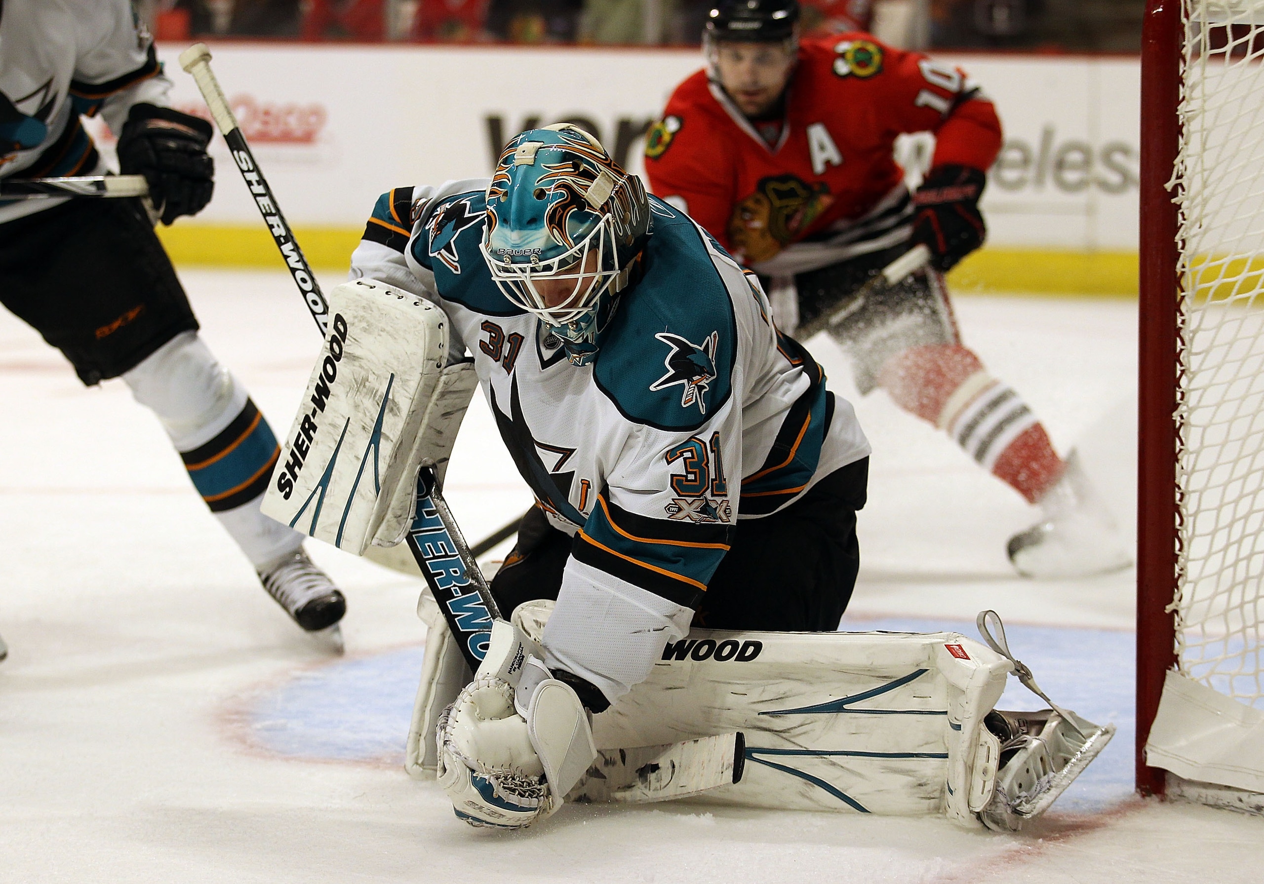 CHICAGO, IL - DECEMBER 30: Antti Niemi #31 of the San Jose Sharks makes a save against the Chicago Blackhawks at the United Center on December 30, 2010 in Chicago, Illinois. The Sharks defeated the Blackhawks 5-3. (Photo by Jonathan Daniel/Getty Images)