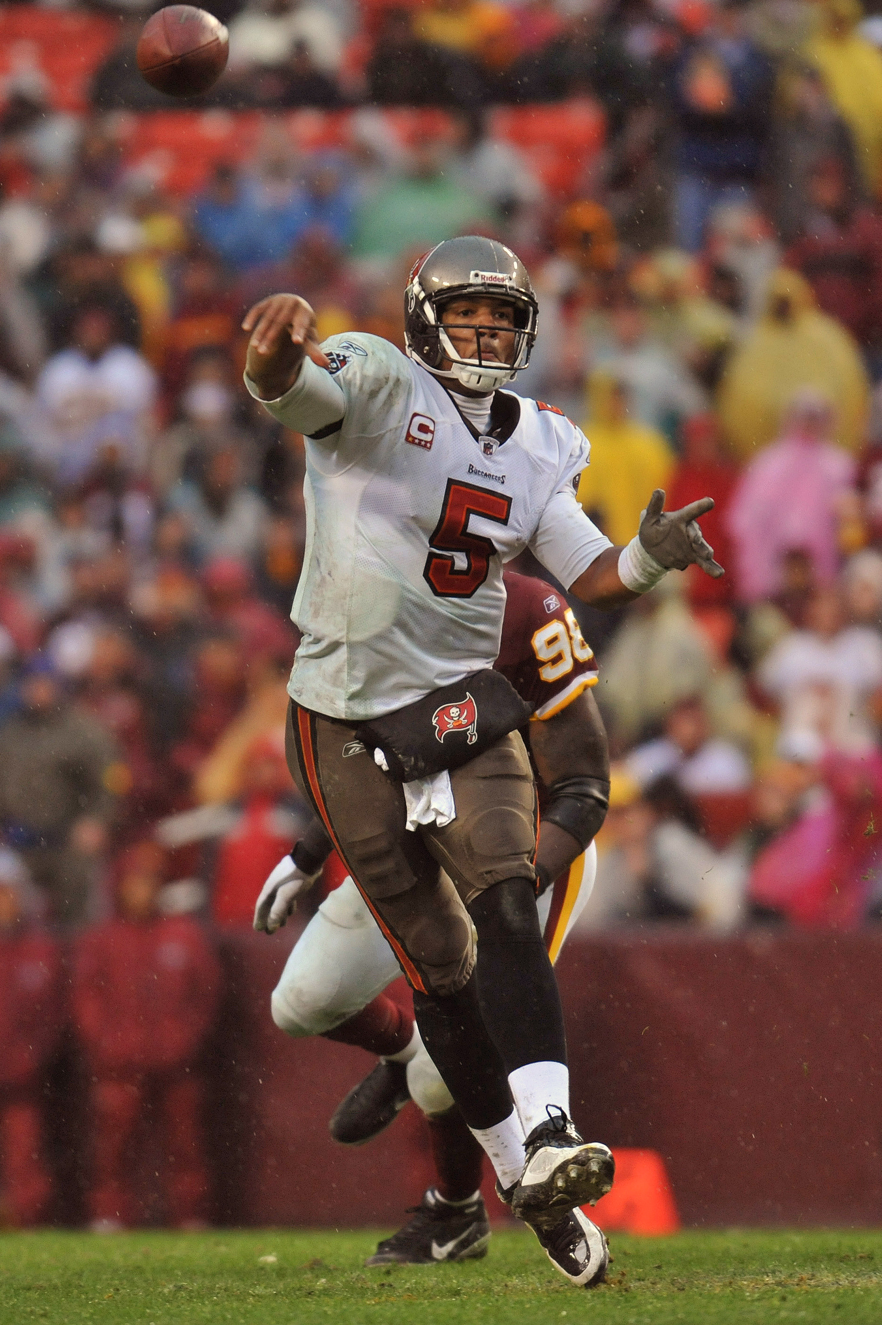 LANDOVER, MD - DECEMBER 12:  Josh Freeman #5 of the Tampa Bay Buccaneers passes against the Washington Redskins  at FedExField on December 12, 2010 in Landover, Maryland. The Buccaneers defeated the Redskins 17-16. (Photo by Larry French/Getty Images)