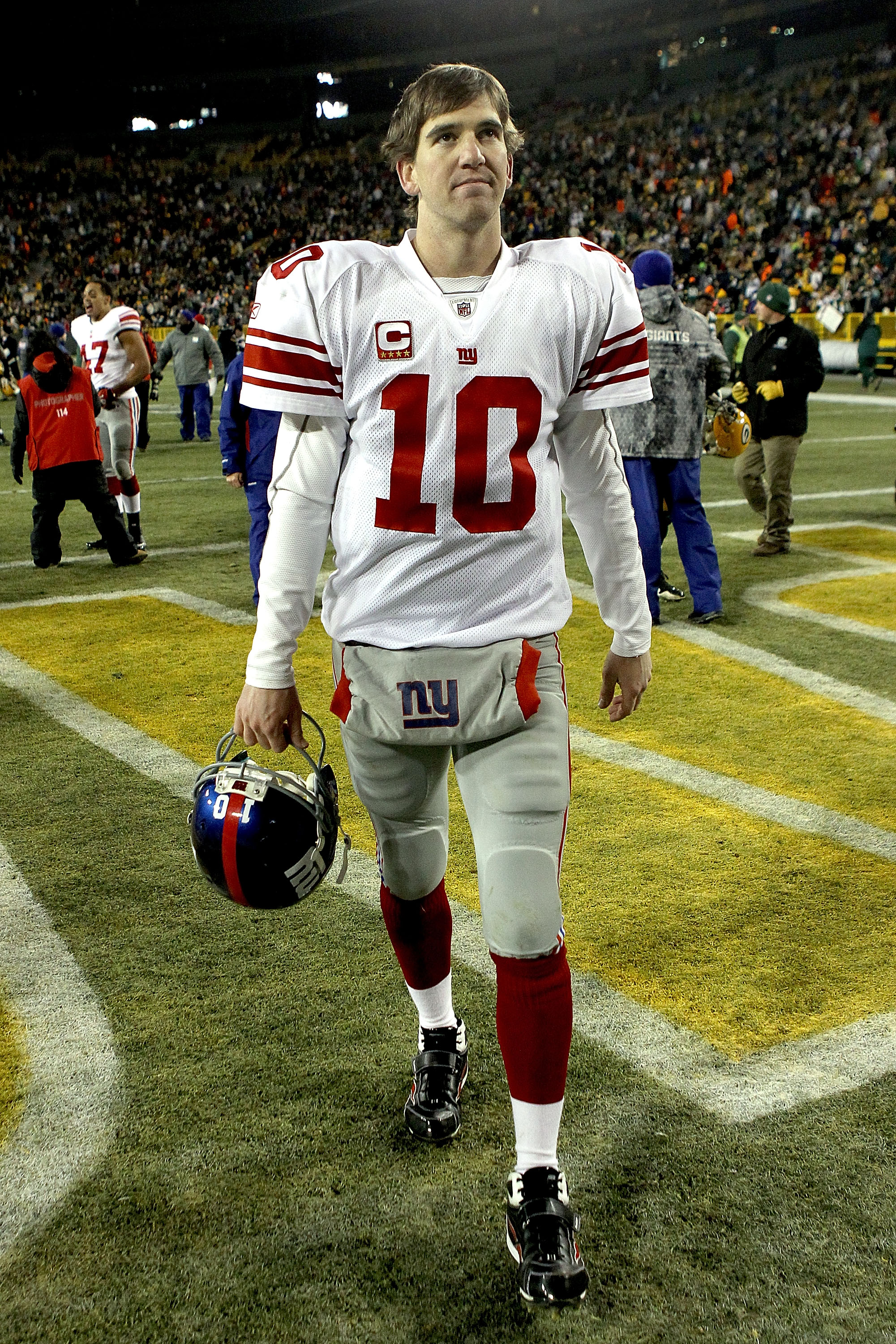 Landover, MD, USA. 9th Dec, 2018. New York Giant warms up before a NFL  football game between the Washington Redskins and the New York Giants at  FedEx Field in Landover, MD. Justin