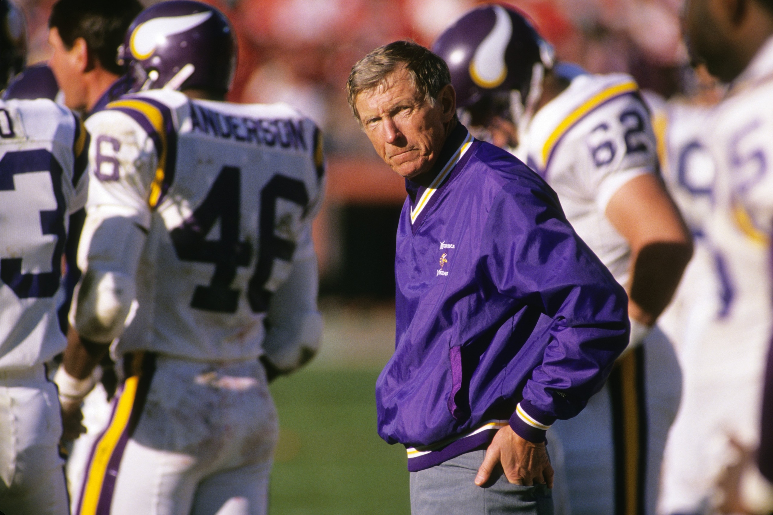 SAN FRANCISCO - JANUARY 1:  Head coach Jerry Burns of the Minnesota Vikings looks on during the 1988 NFC Divisional Playoffs against the San Francisco 49ers at Candlestick Park on January 1, 1989 in San Francisco, California.  The 49ers won 34-9.  (Photo