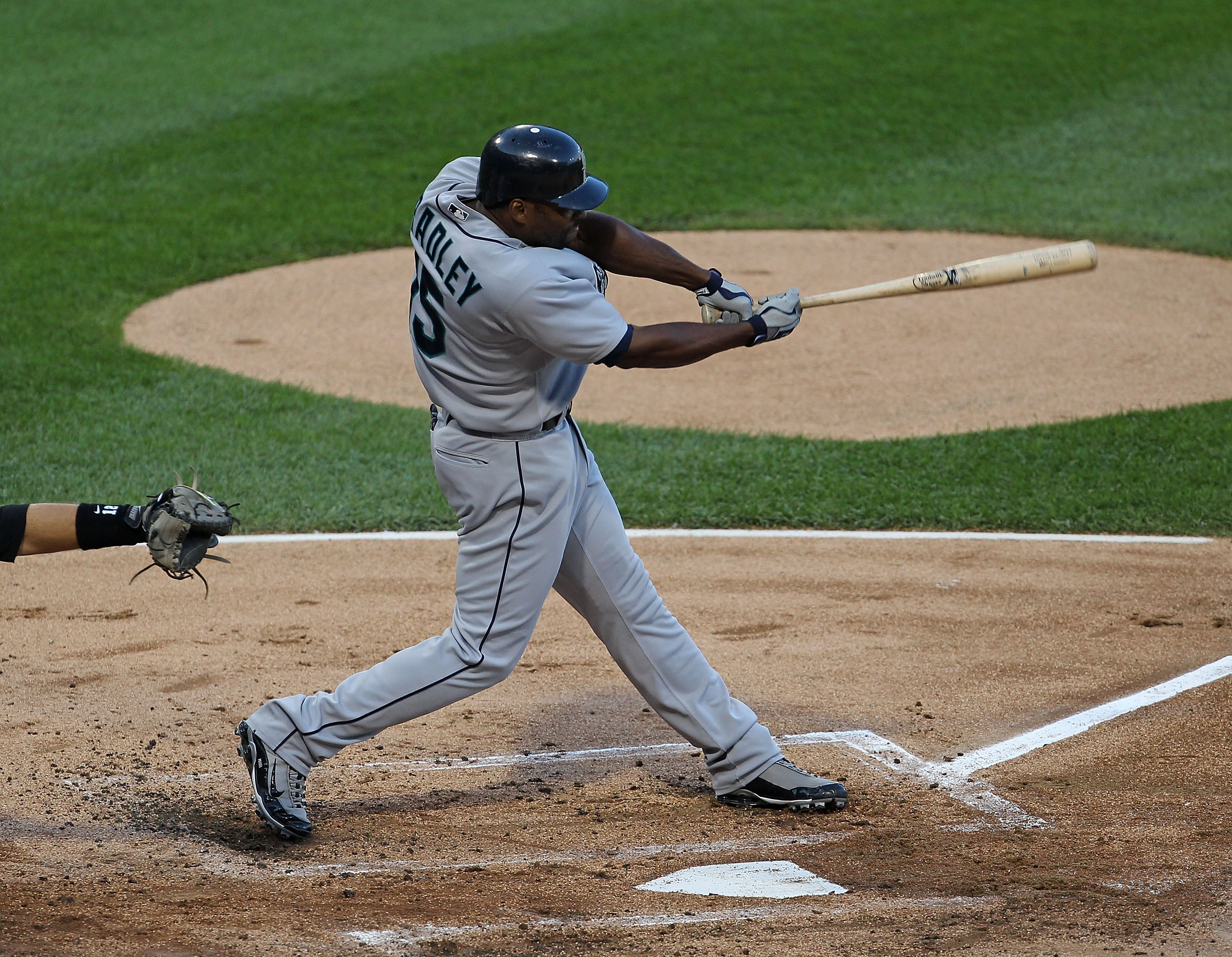 CHICAGO - JULY 26: Milton Bradley #15 of the Seattle Mariners takes a swing against the Chicago White Sox at U.S. Cellular Field on July 26, 2010 in Chicago, Illinois. The White Sox defeated the Mariners 6-1. (Photo by Jonathan Daniel/Getty Images)