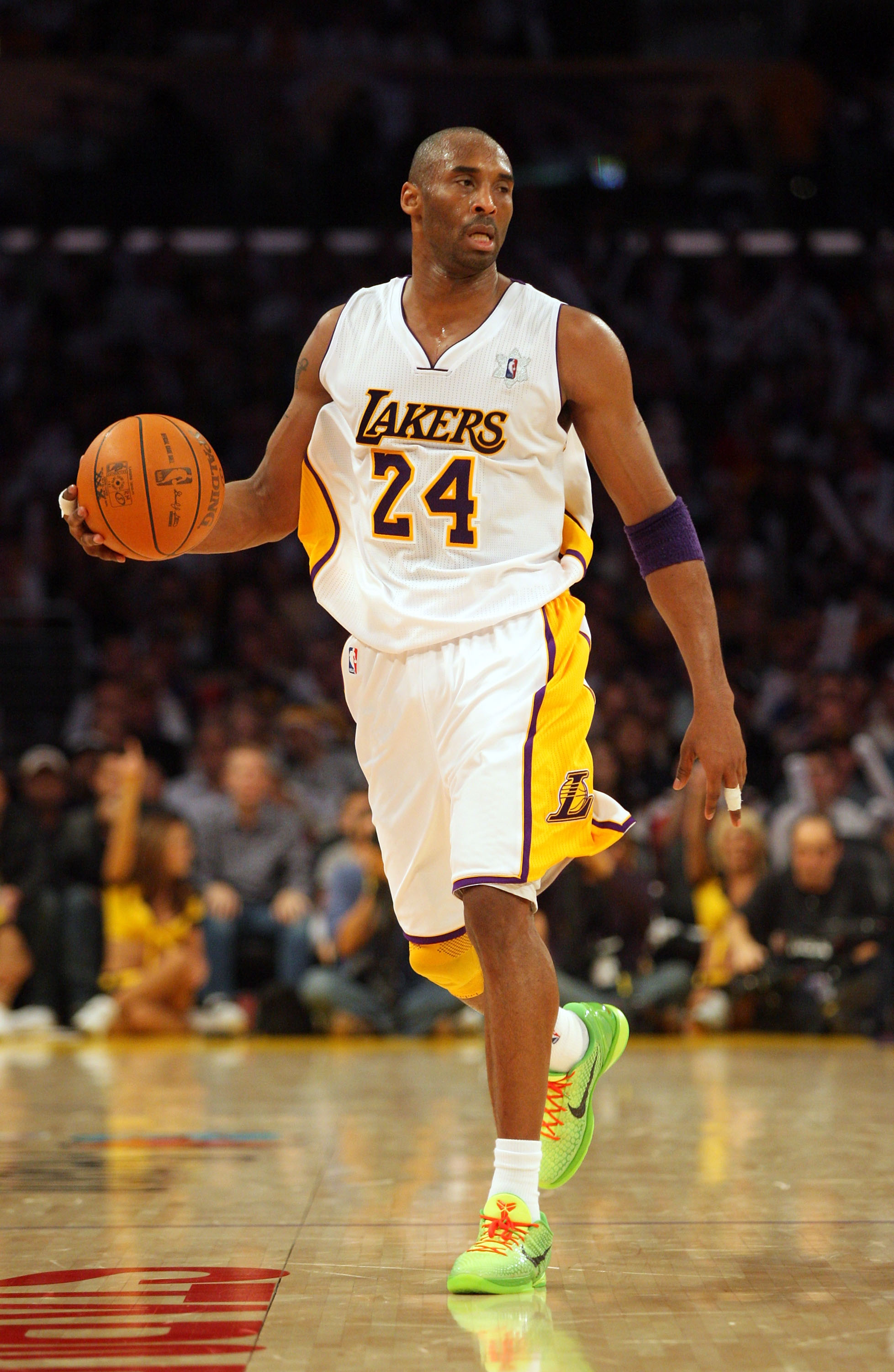 LOS ANGELES, CA - DECEMBER 25:  Kobe Bryant #24 of the Los Angeles Lakers dribbles the ball against the Miami Heat during the NBA game at Staples Center on December 25, 2010 in Los Angeles, California. NOTE TO USER: User expressly acknowledges and agrees
