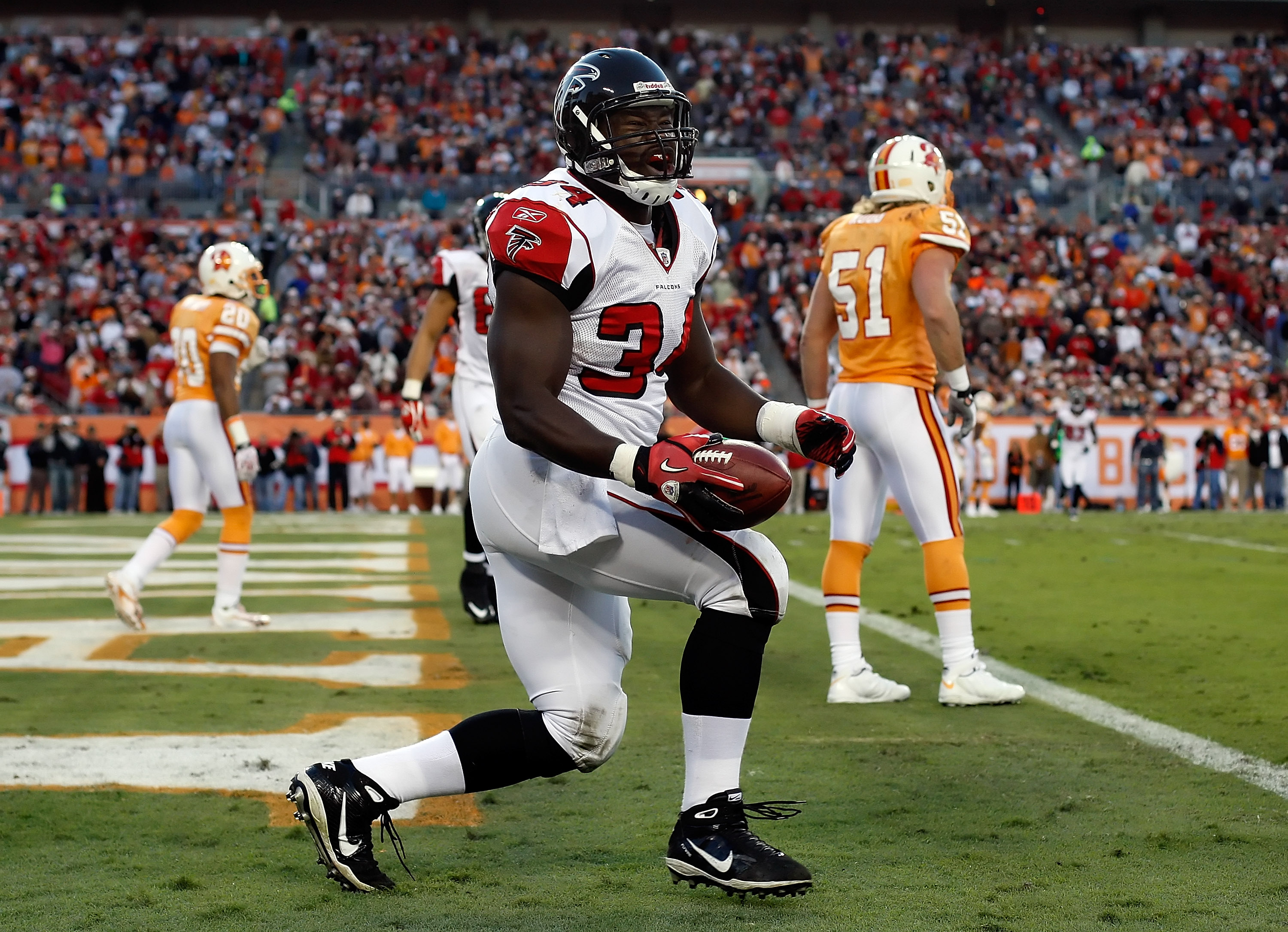 2012 Falcons Offseason: Atlanta Releases Ovie Mughelli - SB Nation Atlanta