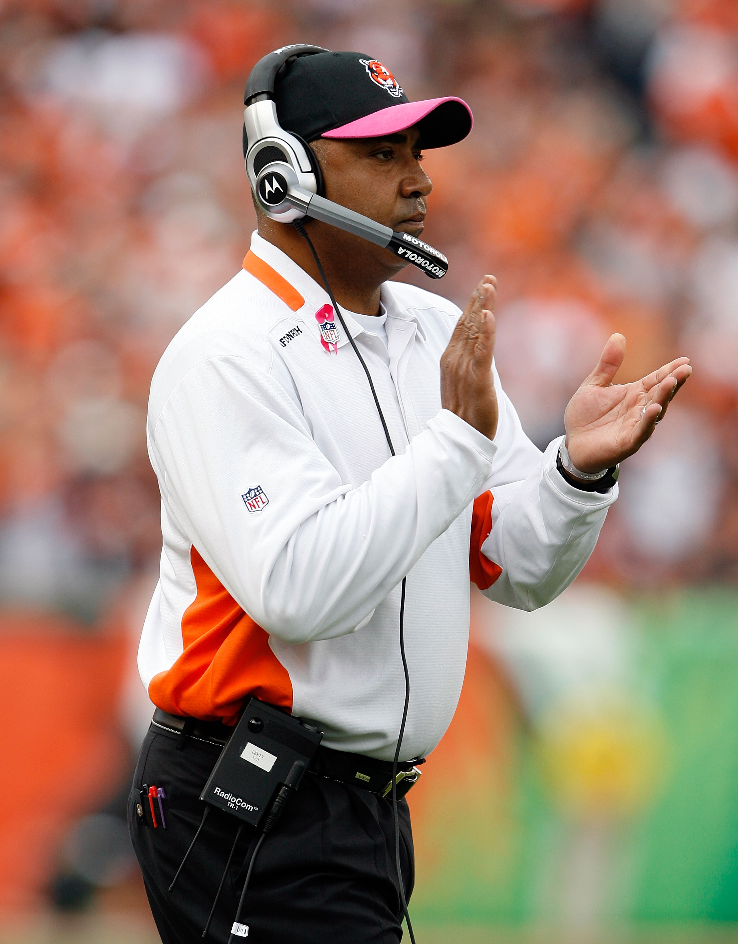 Cincinnati Bengals coach Marvin Lewis is clutch on the golf course