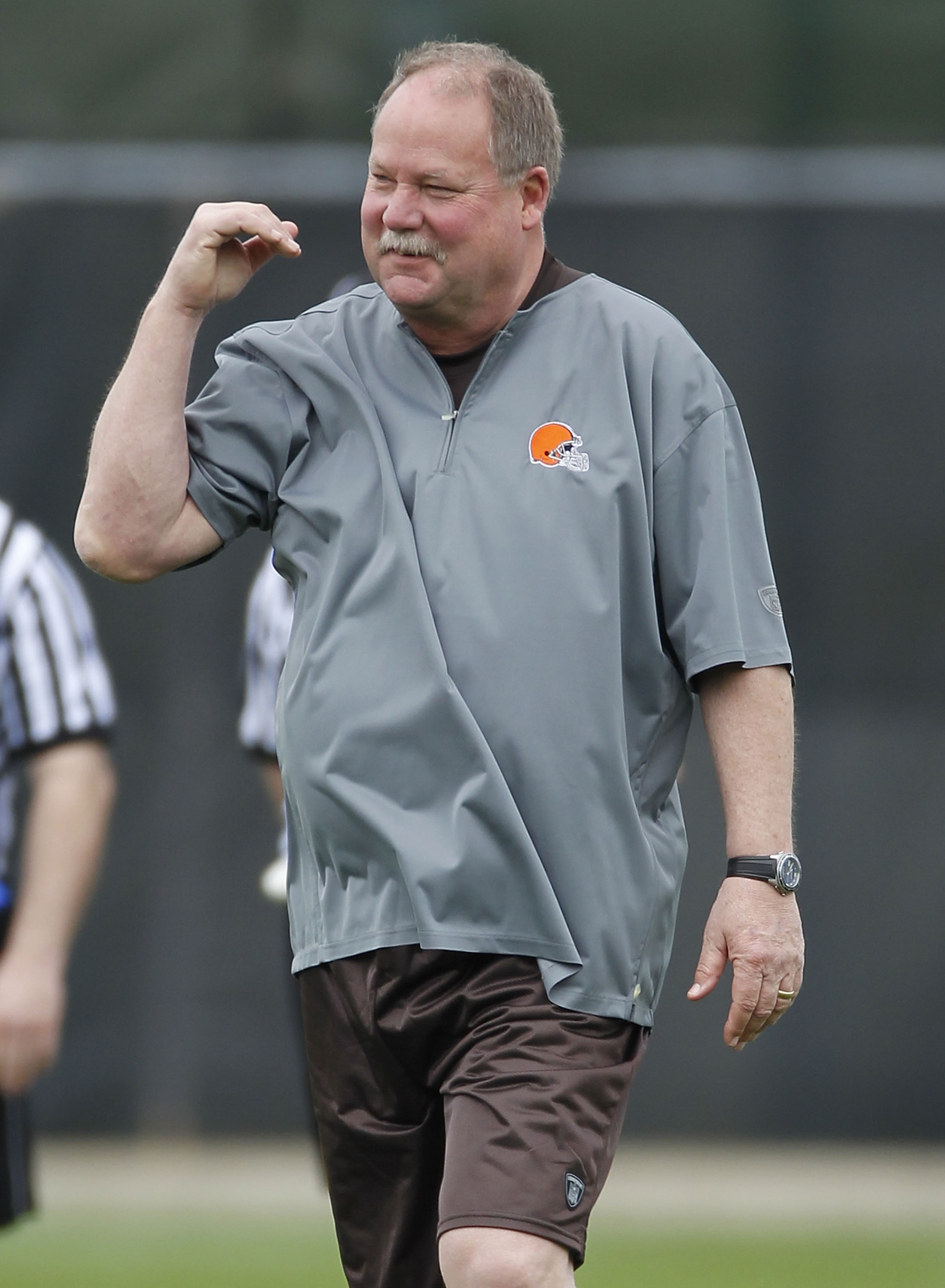 BEREA, OH - MAY 01:  Team president Mike Holmgren of the Cleveland Browns looks on during rookie mini camp at the Cleveland Browns Training and Administrative Complex on May 1, 2010 in Berea, Ohio.  (Photo by Gregory Shamus/Getty Images)