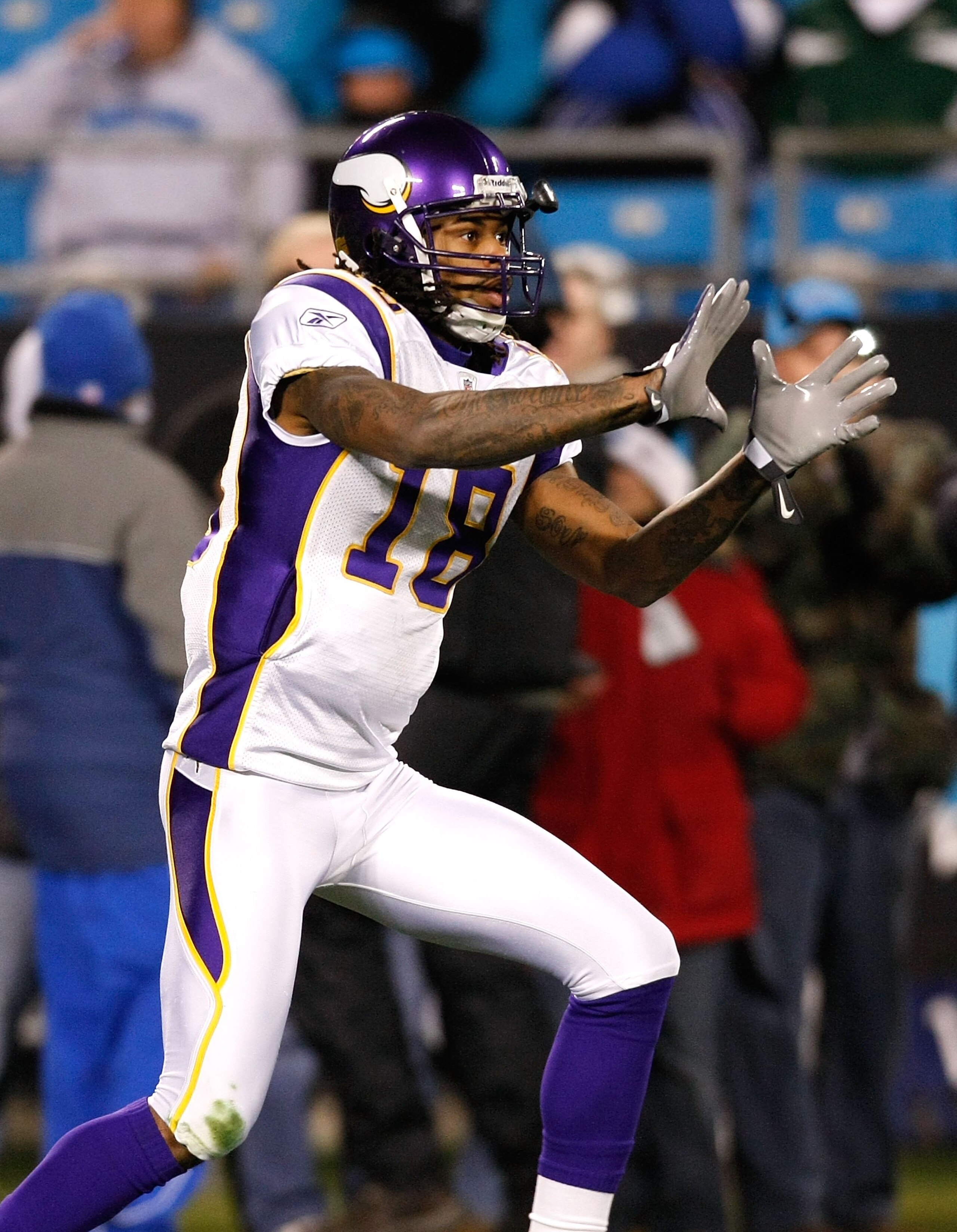 CHARLOTTE, NC - DECEMBER 20:  Sidney Rice #18 of the Minnesota Vikings against the Carolina Panthers at Bank of America Stadium on December 20, 2009 in Charlotte, North Carolina.  (Photo by Kevin C. Cox/Getty Images)