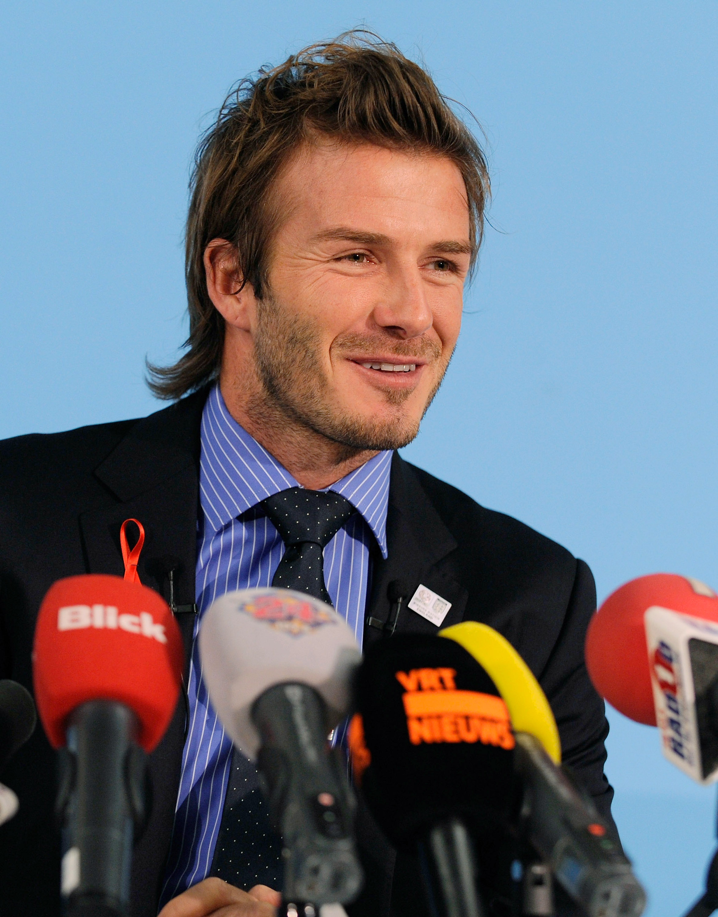 ZURICH, SWITZERLAND - DECEMBER 01:  David Beckham speaks to the media during an England press conference ahead of the FIFA World Cup 2018 host countries annoucement at the Swissotel on December 1, 2010 in Zurich, Switzerland.  (Photo by Michael Regan/Gett