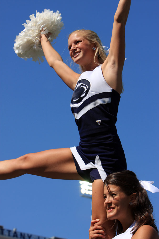 Outback Bowl 2010: Florida Vs. Penn State Cheerleader Showdown ...