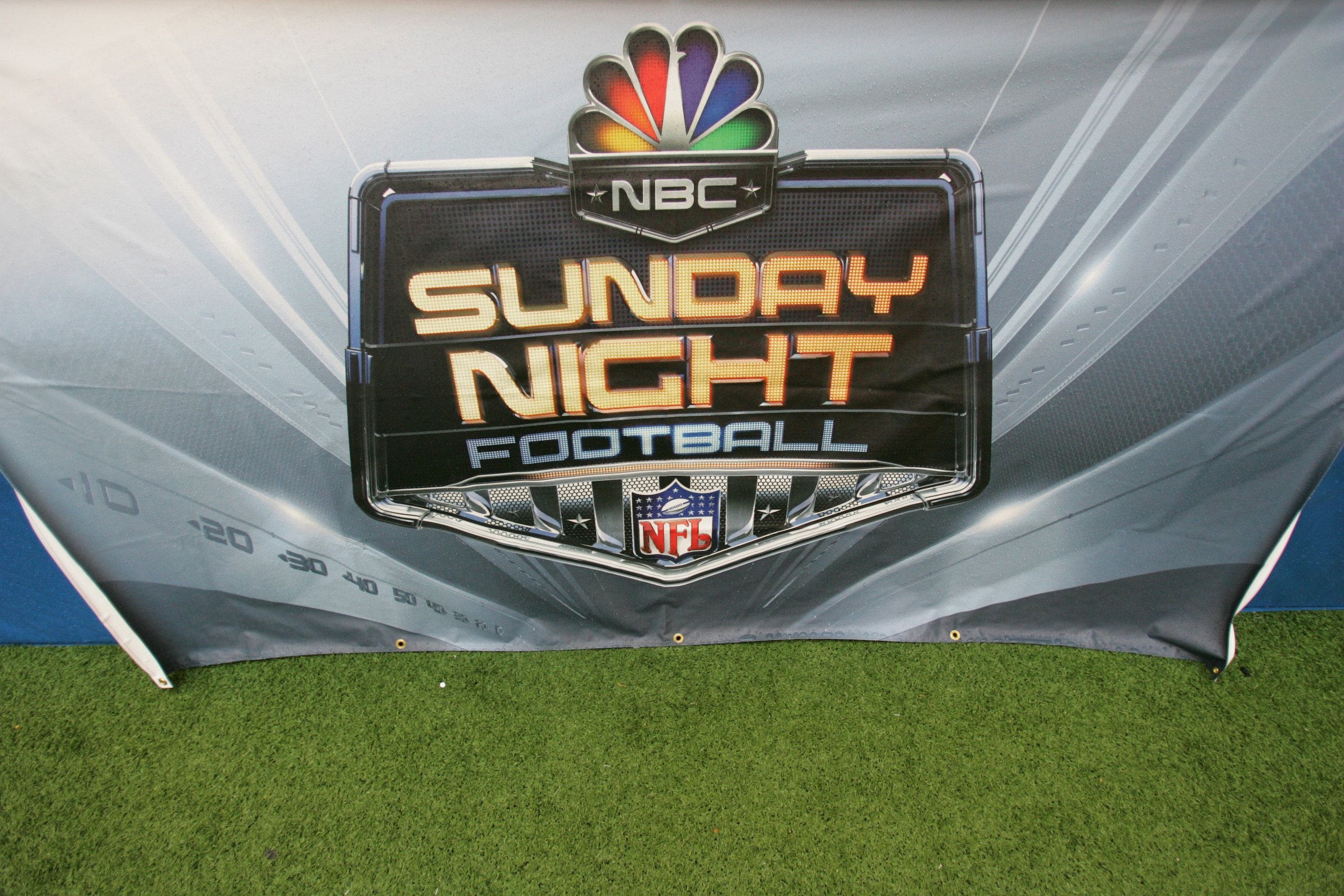 DALLAS - SEPTEMBER 17: The NBC Sunday Night Football logo is shown during the Washington Redskins game against the Dallas Cowboys at Texas Stadium on September 17, 2006 in Dallas, Texas. The Cowboys defeated the Redskins 27-10. (Photo by Ronald Martinez DALLAS - SEPTEMBER 17: The NBC Sunday Night Football logo is shown during the Washington Redskins game against the Dallas Cowboys at Texas Stadium on September 17, 2006 in Dallas, Texas. The Cowboys defeated the Redskins 27-10. (Photo by Ronald Martinez