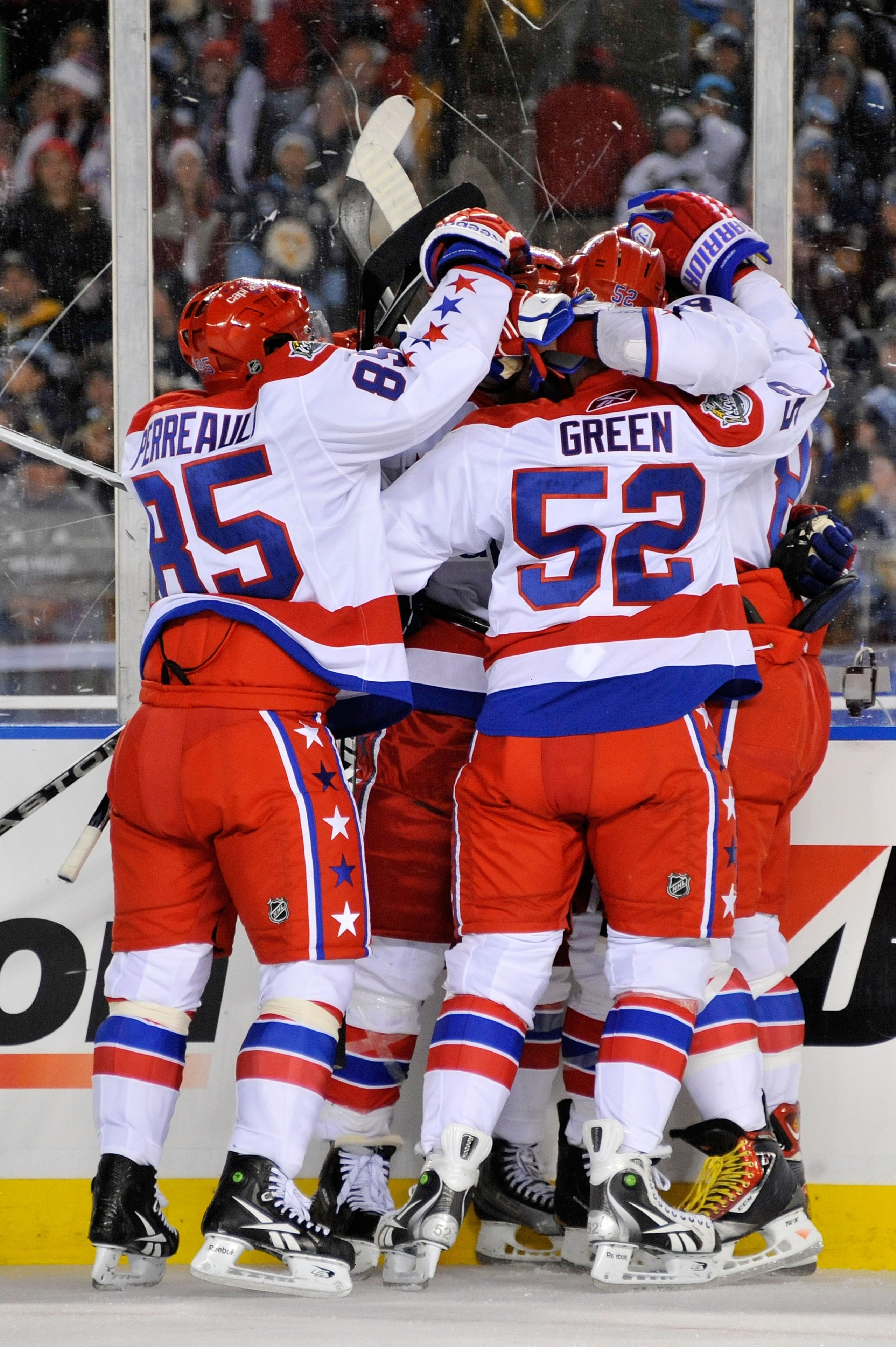 PITTSBURGH, PA - JANUARY 01:  The Washington Capitals celebrate a goal by teammate Mike Knuble #22 during the second period of the game against the Pittsburgh Penguins at the 2011 NHL Bridgestone Winter Classic at Heinz Field on January 1, 2011 in Pittsbu