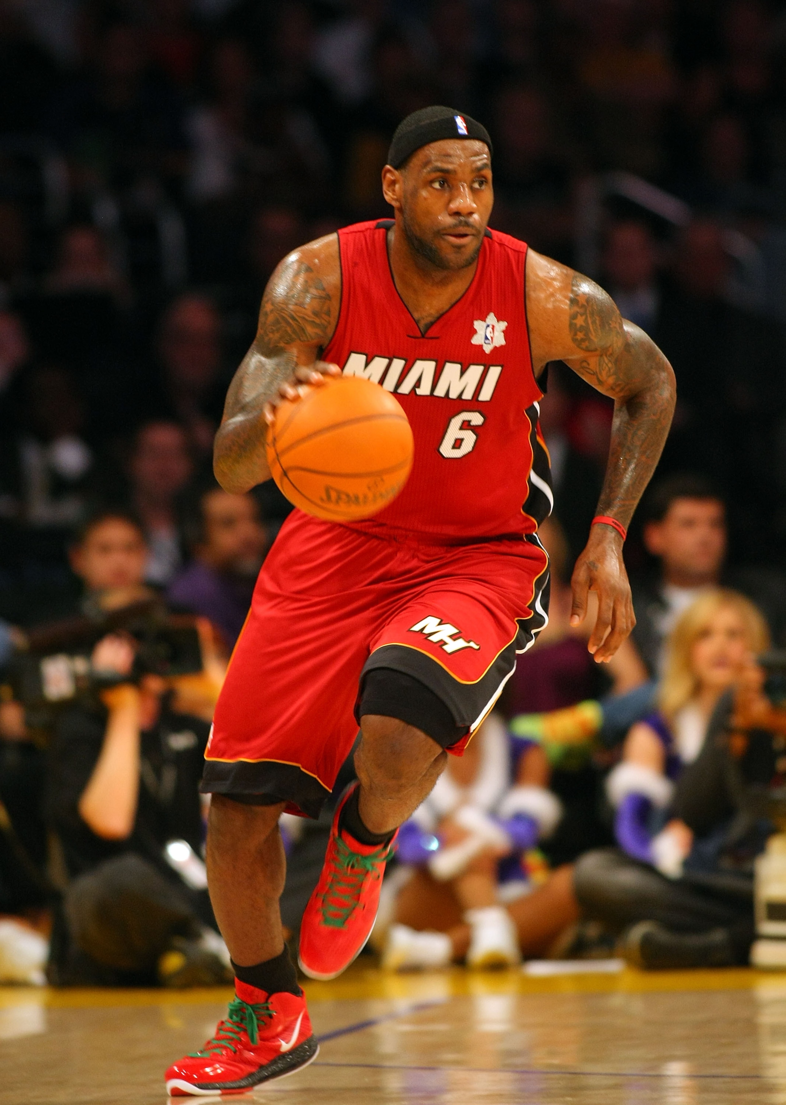 LOS ANGELES, CA - DECEMBER 25:  LeBron James #6 of the Miami Heat starts the fastbreak during the NBA game against the Los Angeles Lakers at Staples Center on December 25, 2010 in Los Angeles, California. The Heat defeated the Lakers 96-80. NOTE TO USER: