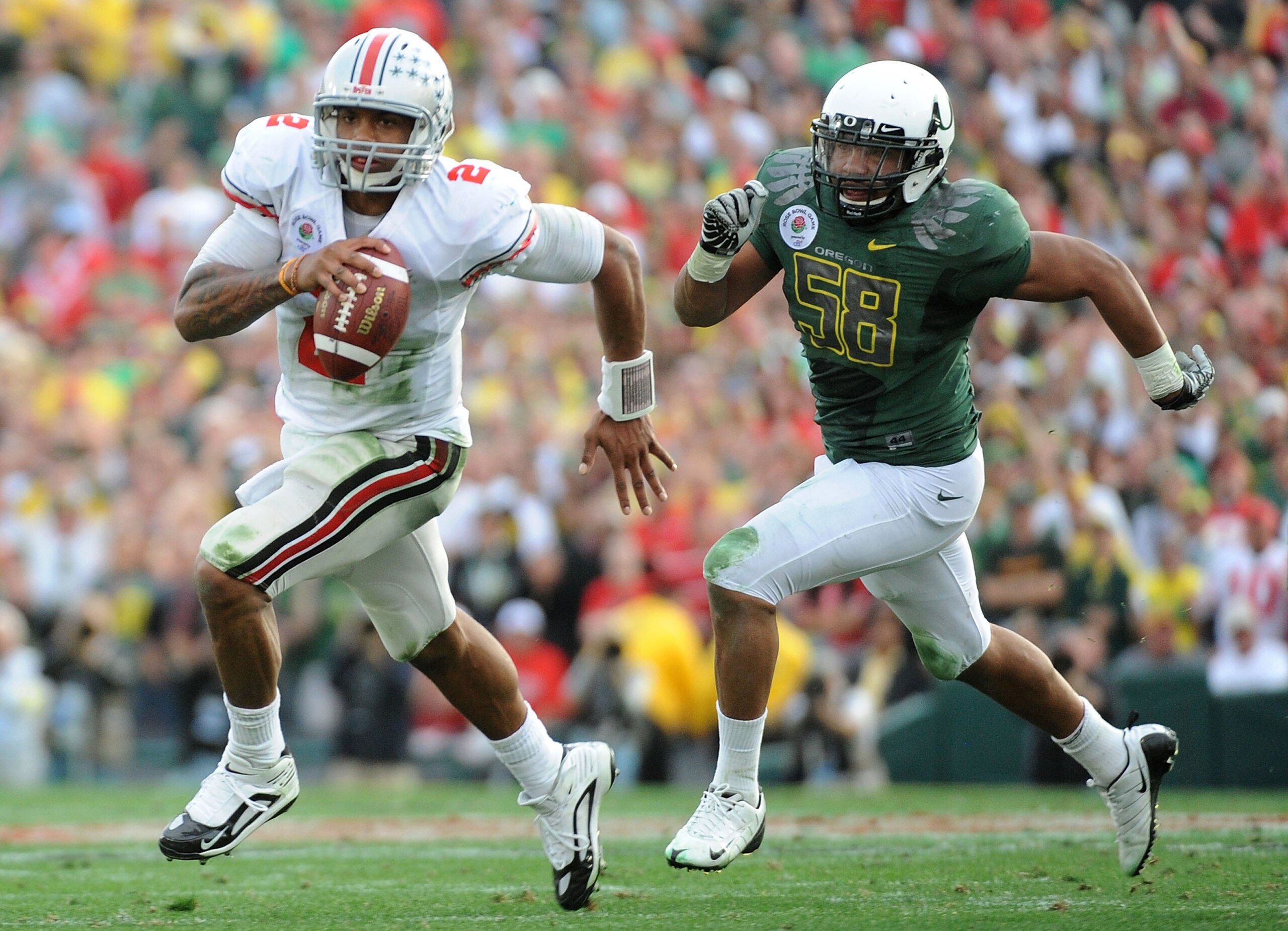 PASADENA, CA - JANUARY 01: Quarterback Terrelle Pryor #2 of the Ohio State Buckeyes runs with the ball against the Oregon Ducks during the 96th Rose Bowl game on January 1, 2010 in Pasadena, California. (Photo by Harry How/Getty Images) PASADENA, CA - JANUARY 01: Quarterback Terrelle Pryor #2 of the Ohio State Buckeyes runs with the ball against the Oregon Ducks during the 96th Rose Bowl game on January 1, 2010 in Pasadena, California. (Photo by Harry How/Getty Images)