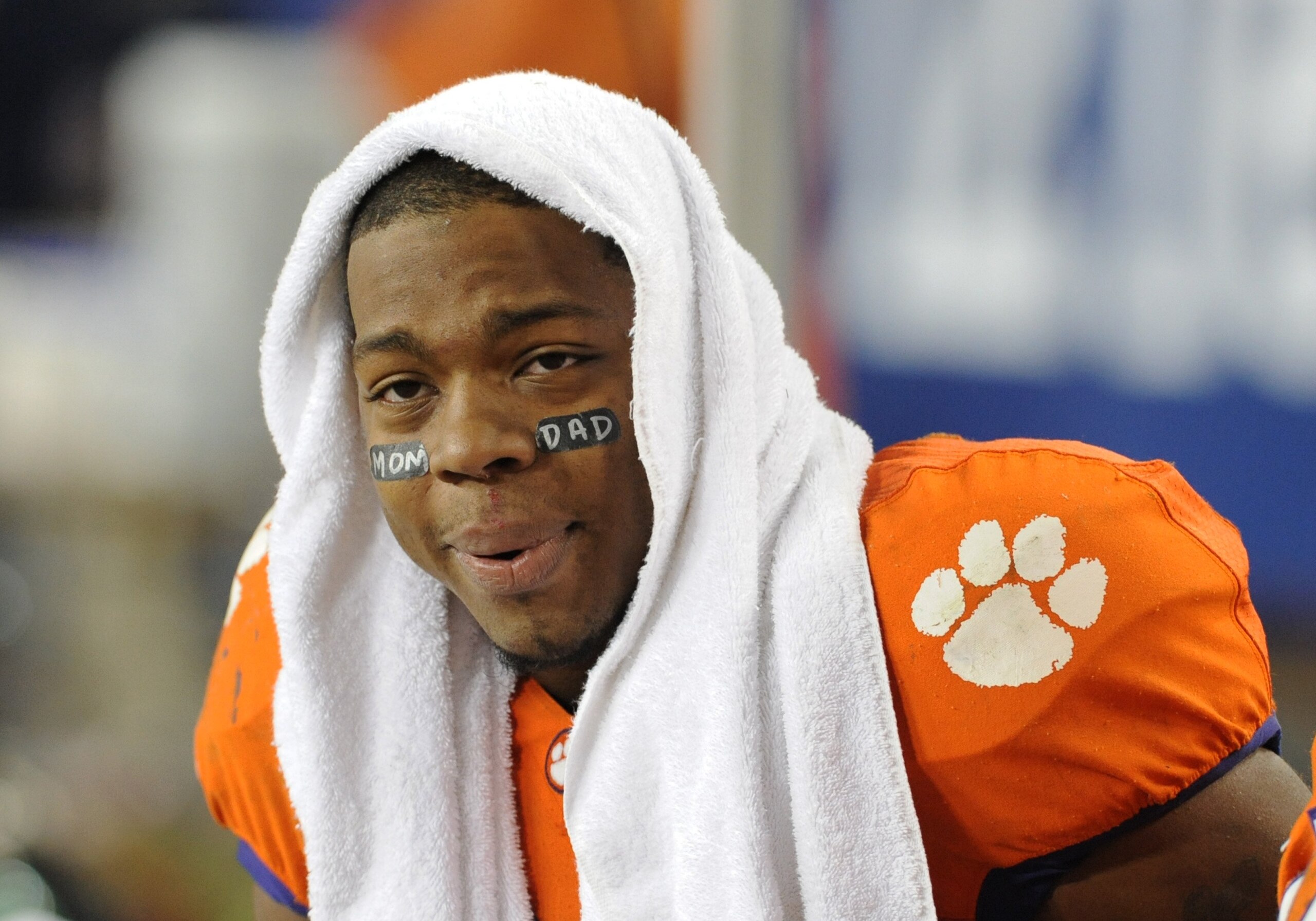 TAMPA, FL - NOVEMBER 28: Defensive end Da'Quan Bowers #93 of the Clemson Tigers watches play against the Georgia Tech Yellow Jackets in the 2009 ACC Football Championship Game December 5, 2009 at Raymond James Stadium in Tampa, Florida.  (Photo by Al Mess