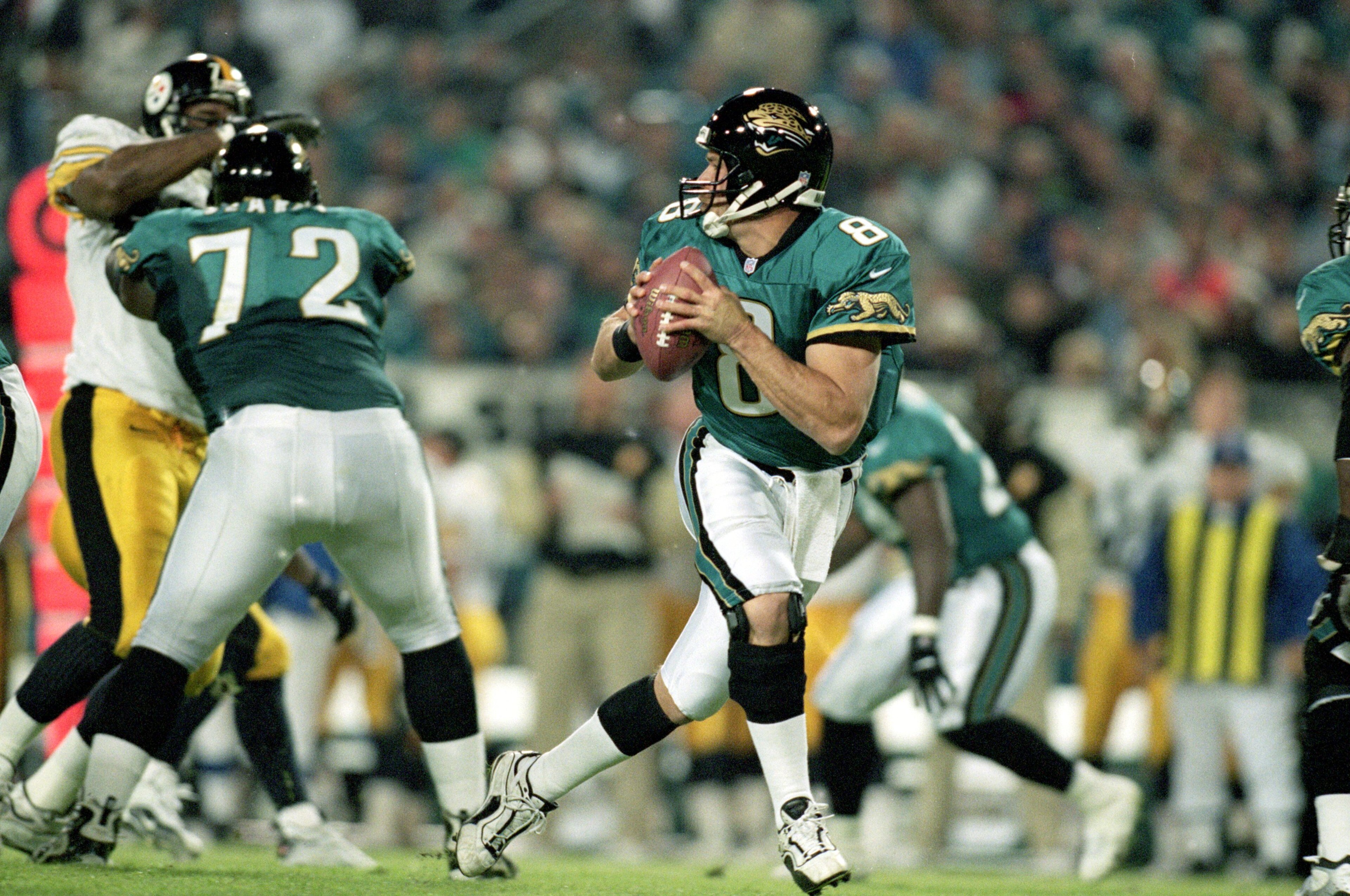 2 Dec 1999: Mark Brunell #8 of the Jacksonville Jaguars moves back to pass the ball during a game against the Pittsburgh Steelers at the Alltell Stadium in Jacksonville, Florida. The Jaguarss defeated the Steelers 20-6. Mandatory Credit: Andy Lyons  /Alls