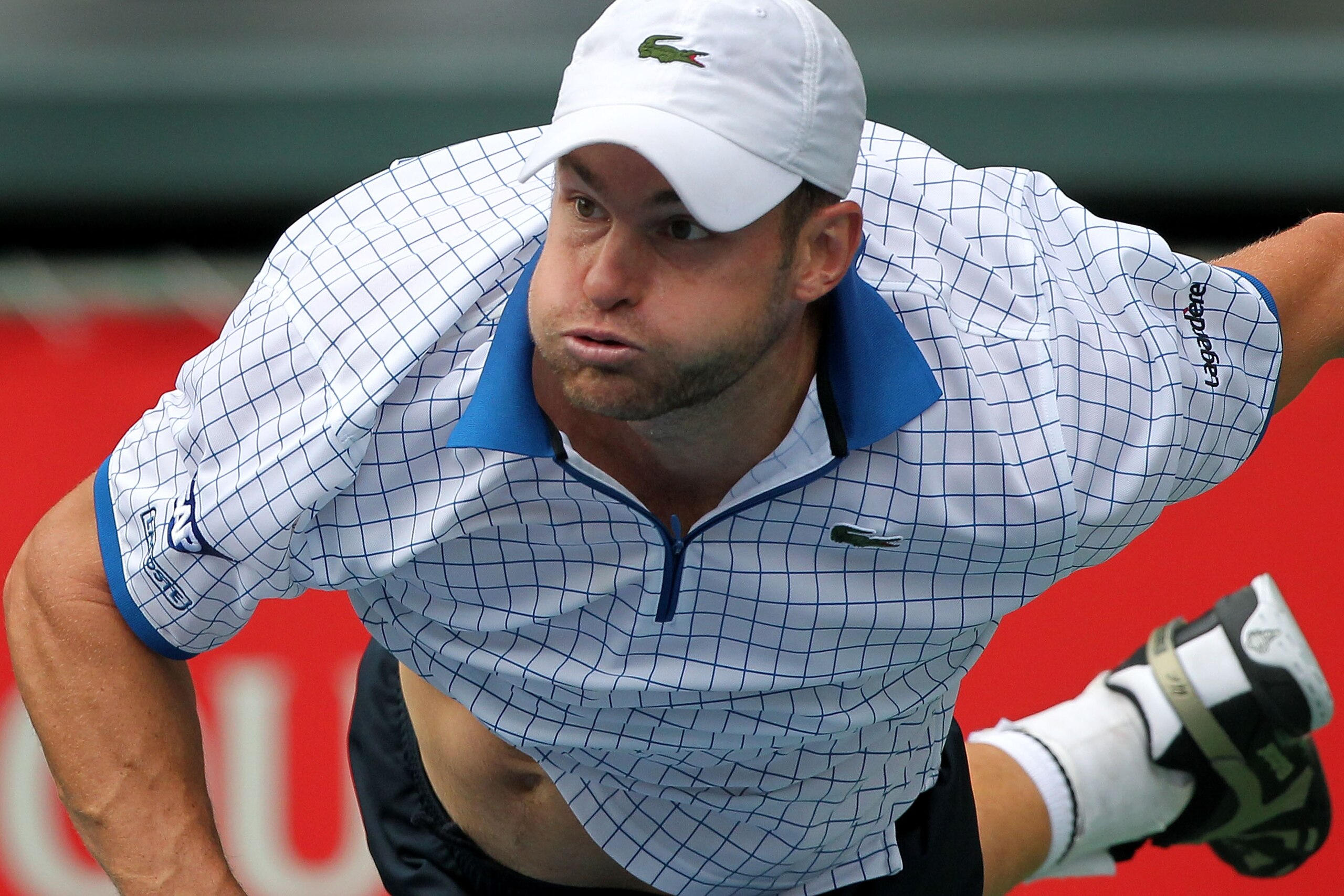 TOKYO - OCTOBER 07:  Andy Roddick of the United States serves in his match against Jeremy Chardy of France during day four of the Rakuten Open tennis tournament at Ariake Colosseum on October 7, 2010 in Tokyo, Japan.  (Photo by Kiyoshi Ota/Getty Images)