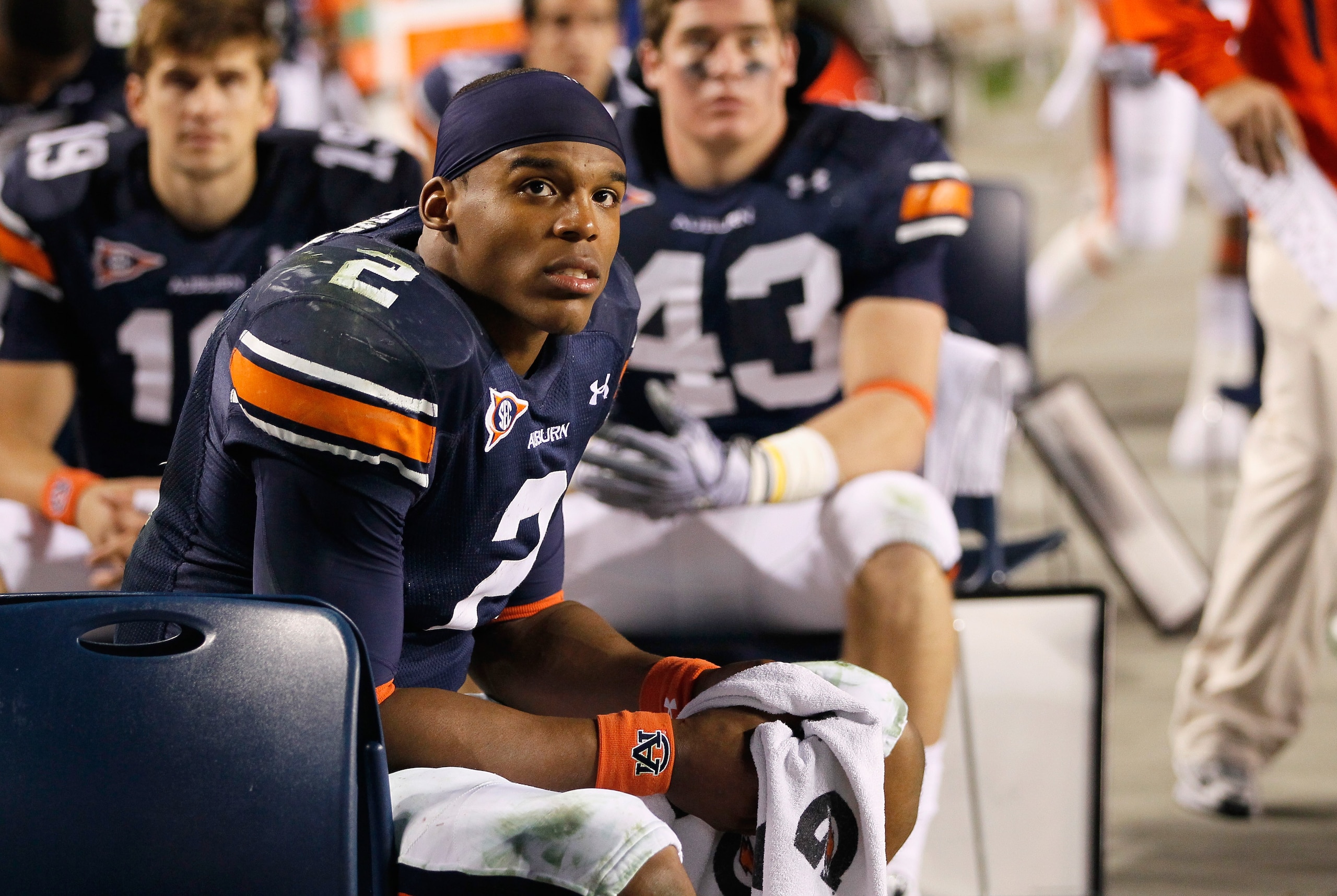 AUBURN, AL - NOVEMBER 13:  Quarterback Cam Newton #2 of the Auburn Tigers against the Georgia Bulldogs at Jordan-Hare Stadium on November 13, 2010 in Auburn, Alabama.  (Photo by Kevin C. Cox/Getty Images)