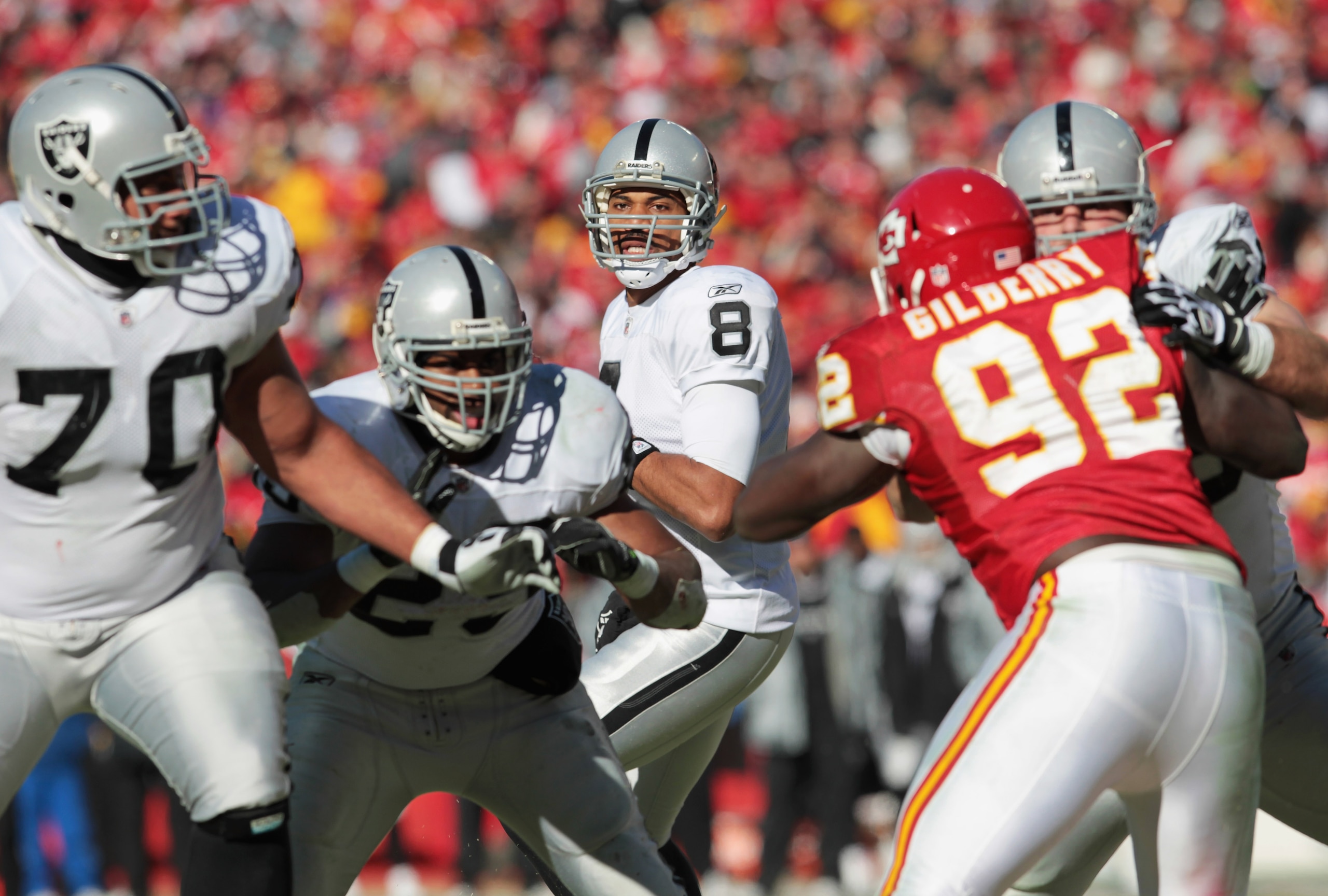 KANSAS CITY, MO - JANUARY 02: Quarterback Jason Campbell #8 of the Oakland Raiders passes during the game against the Kansas City Chiefs on January 2, 2011 at Arrowhead Stadium in Kansas City, Missouri. (Photo by Jamie Squire/Getty Images) KANSAS CITY, MO - JANUARY 02: Quarterback Jason Campbell #8 of the Oakland Raiders passes during the game against the Kansas City Chiefs on January 2, 2011 at Arrowhead Stadium in Kansas City, Missouri. (Photo by Jamie Squire/Getty Images)