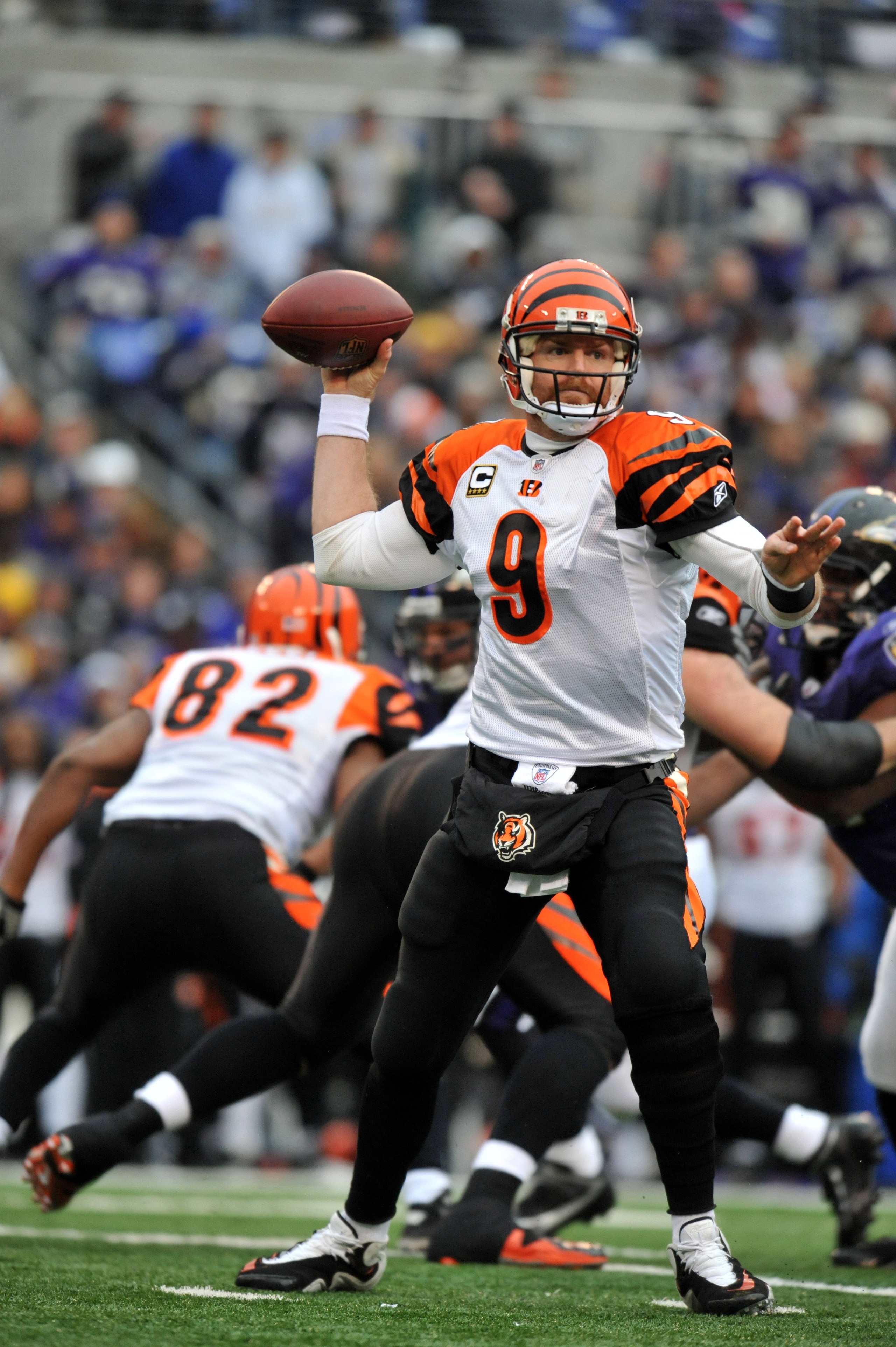 BALTIMORE, MD - JANUARY 2:  Carson Palmer #9 of the Cincinnati Bengals passes against the Baltimore Ravens at M&T Bank Stadium on January 2, 2011 in Baltimore, Maryland. The Ravens lead the Bengals 6-0 at the half. (Photo by Larry French/Getty Images)