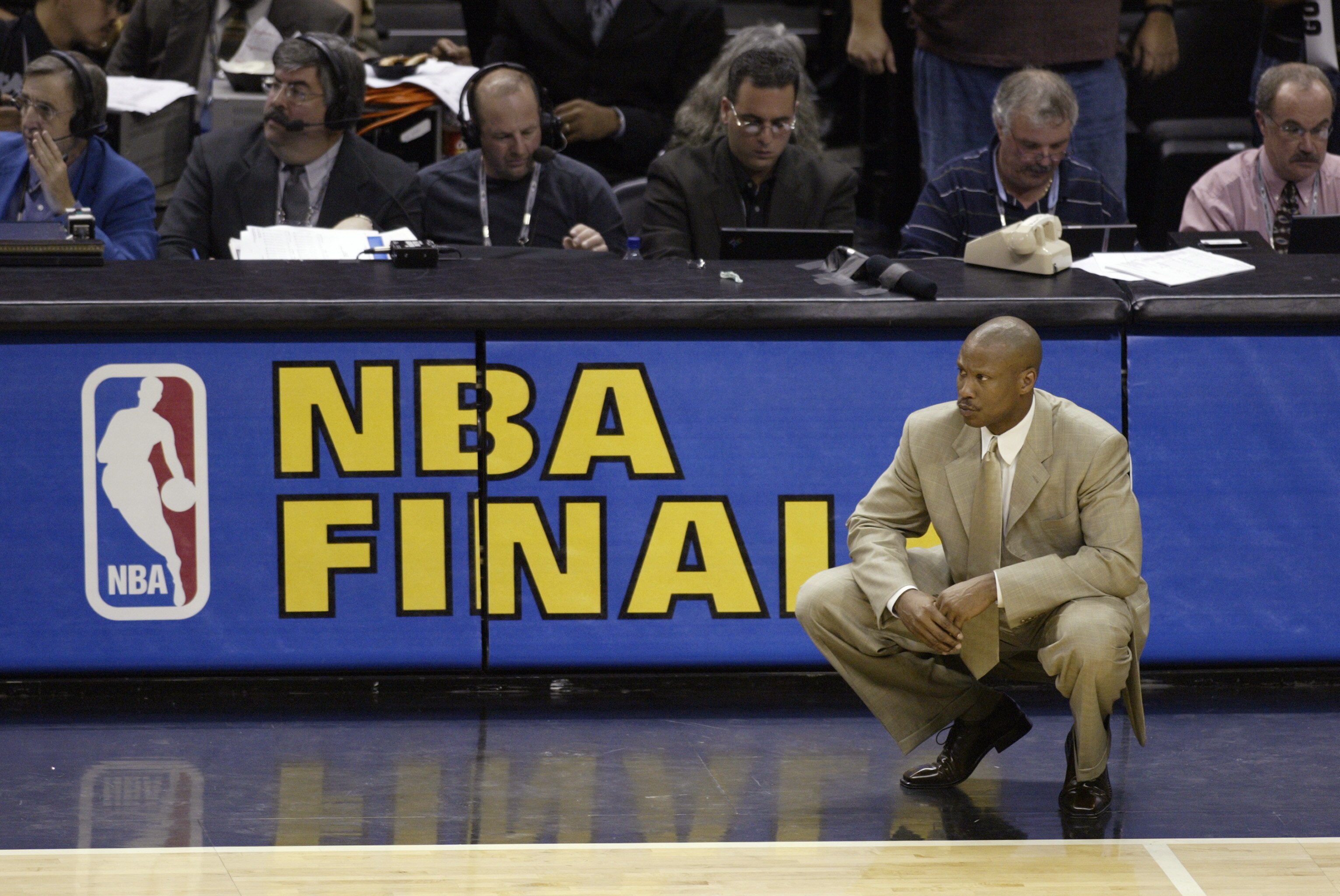 SAN ANTONIO - JUNE 15:  Head coach Byron Scott of the New Jersey Nets looks on dejected during Game six of the 2003 NBA Finals against the San Antonio Spurs at the SBC Center on June 15, 2003 in San Antonio, Texas.  The Spurs won 88-77.  NOTE TO USER:  Us