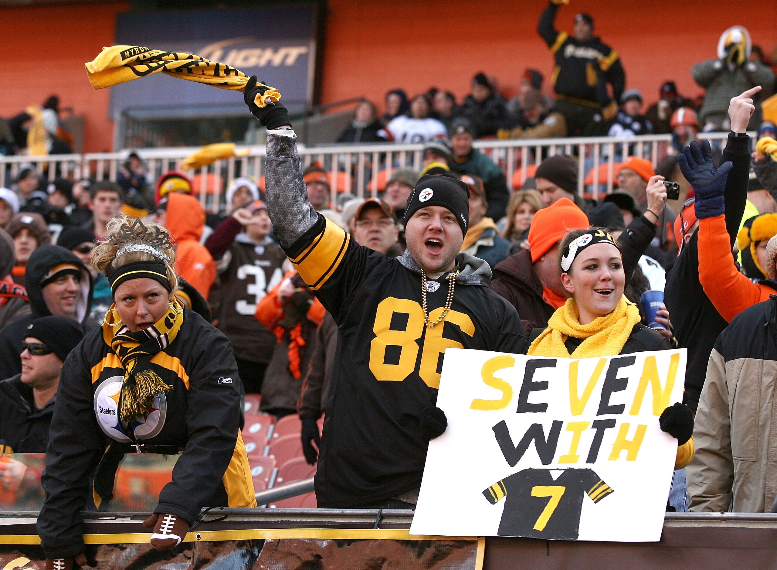 CLEVELAND, OH - JANUARY 02: Fans of the Pittsburgh Steelers celebrate during their game against the Cleveland Browns at Cleveland Browns Stadium on January 2, 2011 in Cleveland, Ohio. (Photo by Matt Sullivan/Getty Images) CLEVELAND, OH - JANUARY 02: Fans of the Pittsburgh Steelers celebrate during their game against the Cleveland Browns at Cleveland Browns Stadium on January 2, 2011 in Cleveland, Ohio. (Photo by Matt Sullivan/Getty Images)